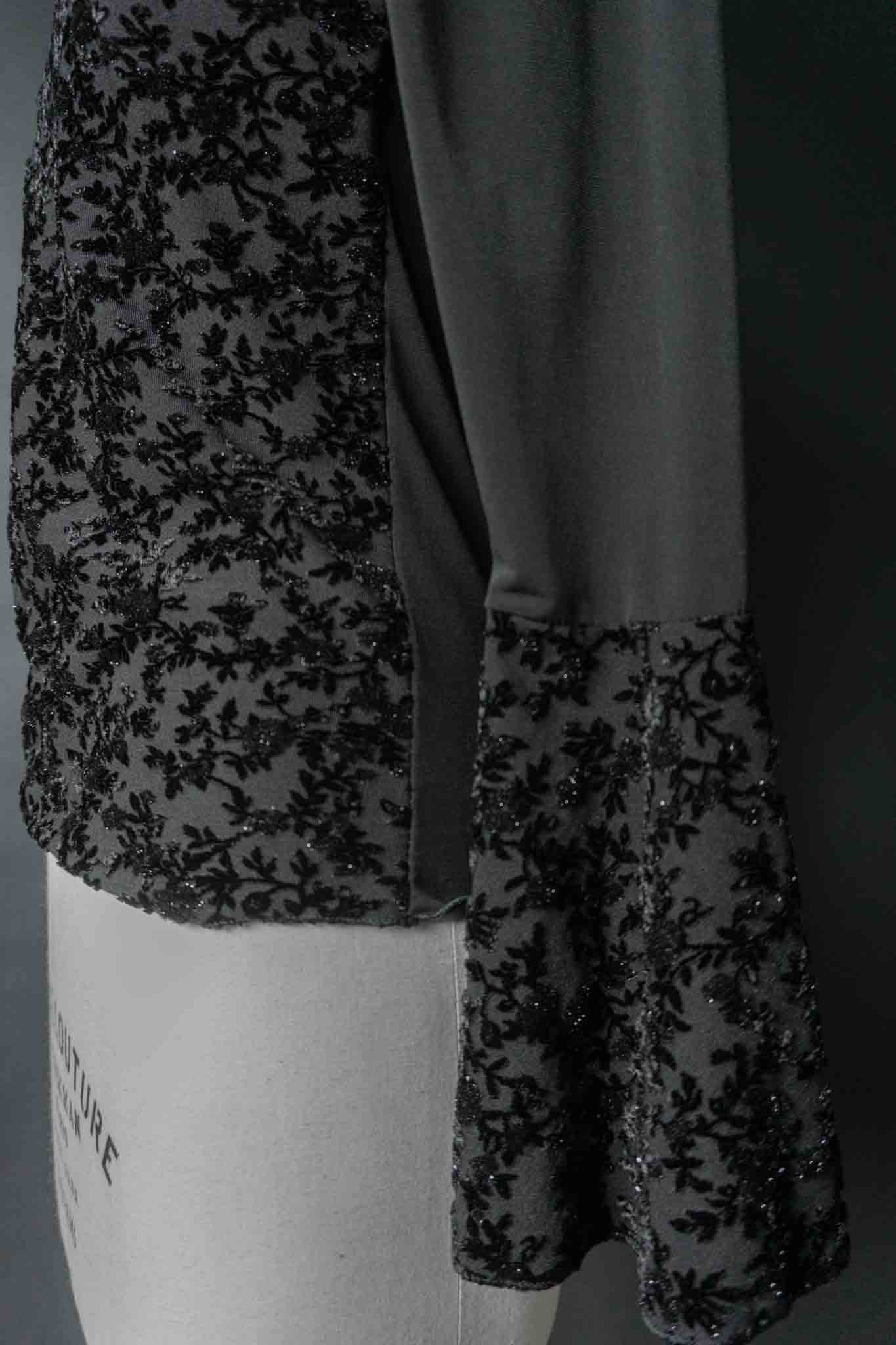 Vintage 90s Longsleeve Trompetenärmel – Gothic Romance, XS–S theplaincircle vintage