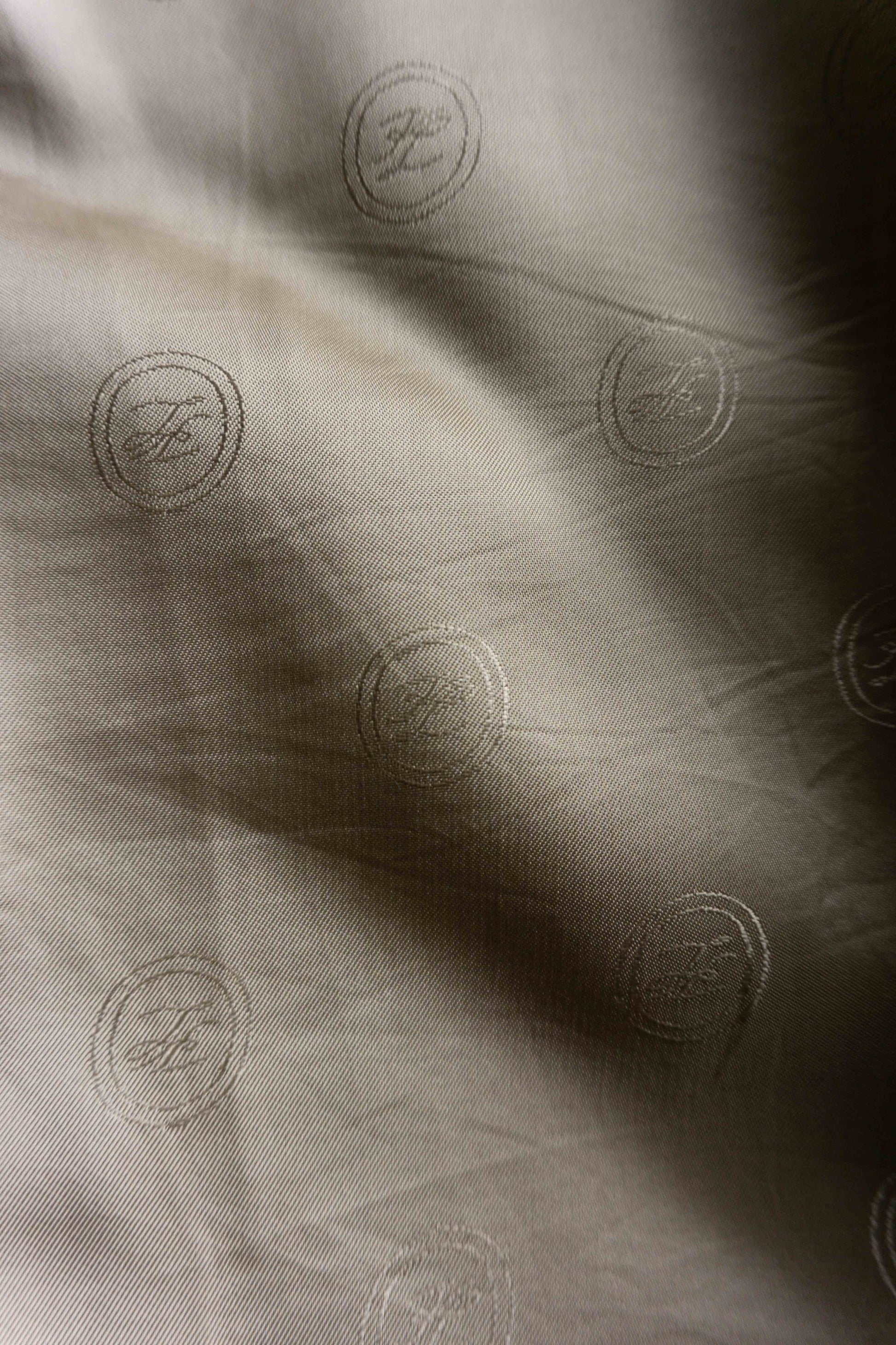 Karl Lagerfeld Paris Vintage Wollblazer im Glencheck Muster mit Ellbogen-Patches