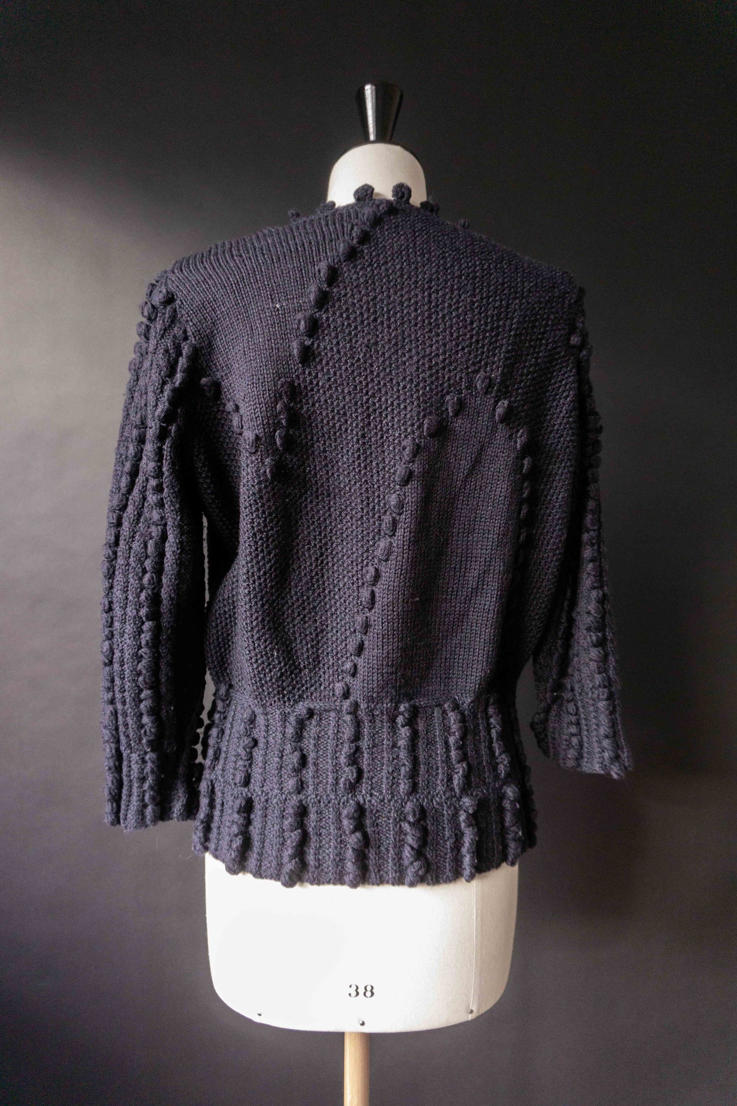 Handgestrickte Vintage Strickjacke aus Wolle – Folklore Cardigan, M–L theplaincircle vintage