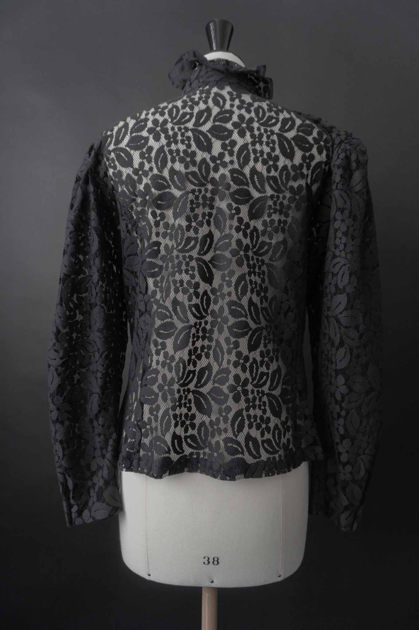 Vintage 80s Spitzenbluse mit Stehkragen | Gothic Romance in Schwarz, S–M