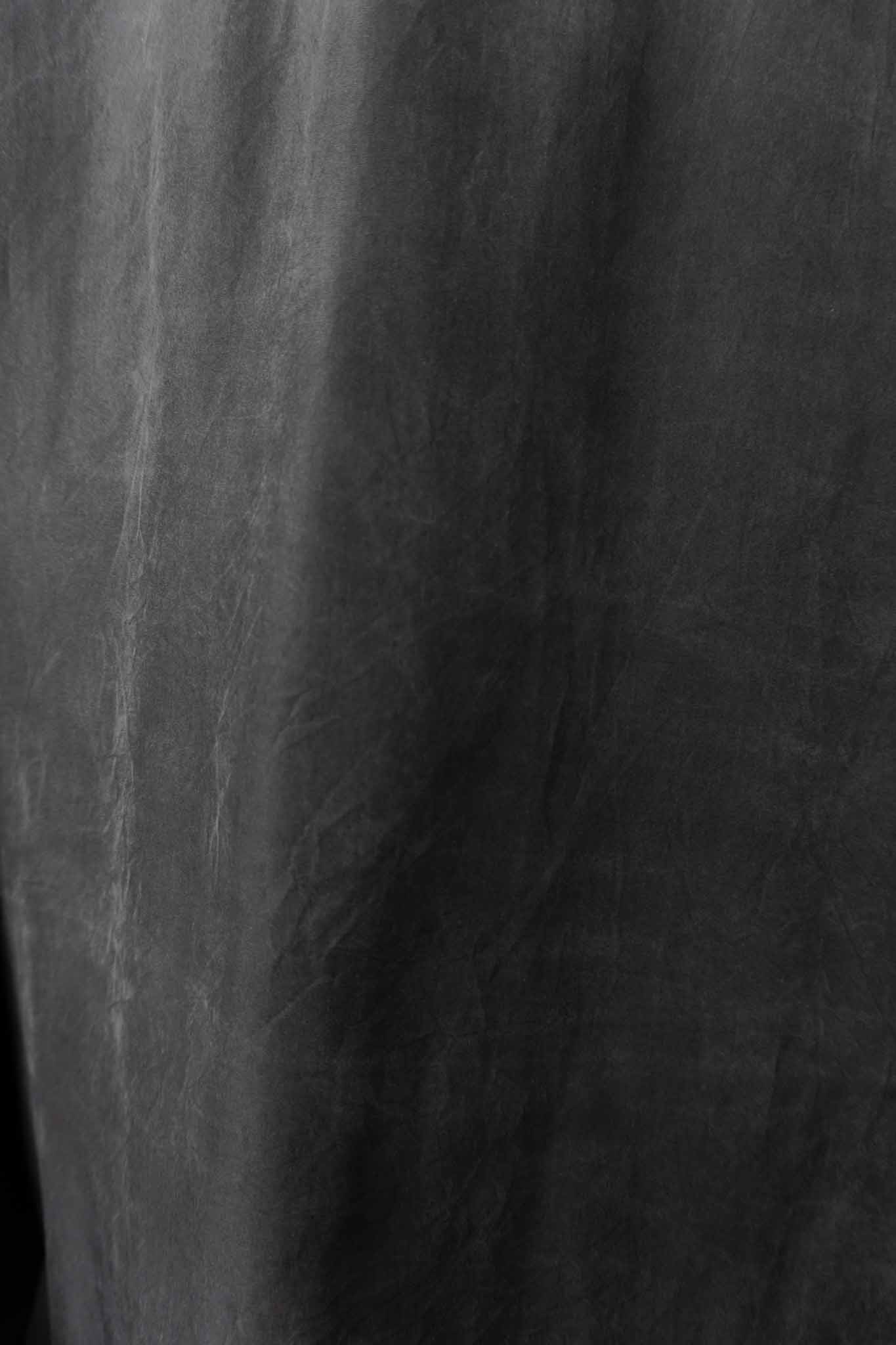 Schwarzer Vintage-Blazer aus 100 % Seide im Oversized-Schnitt aus den 80ern – nachhaltige Vintage Fashion von theplaincircle vintage