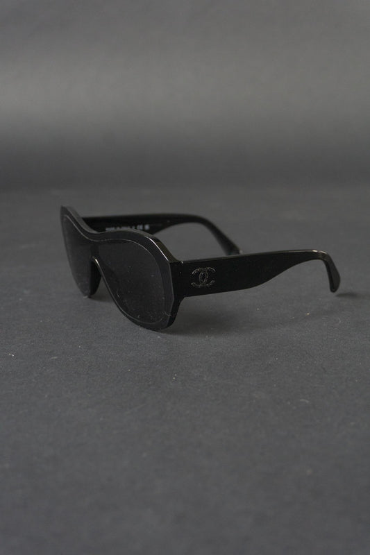 Chanel Shield Sonnenbrille, schwarzer Strass 5497-B