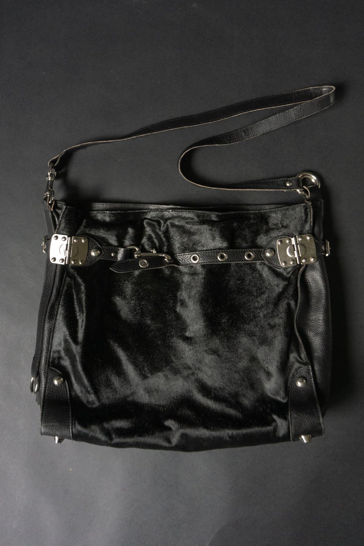 Vintage Gothic Shopper aus schwarzem Ponyfell und Leder | Y2K Shoulder Bag