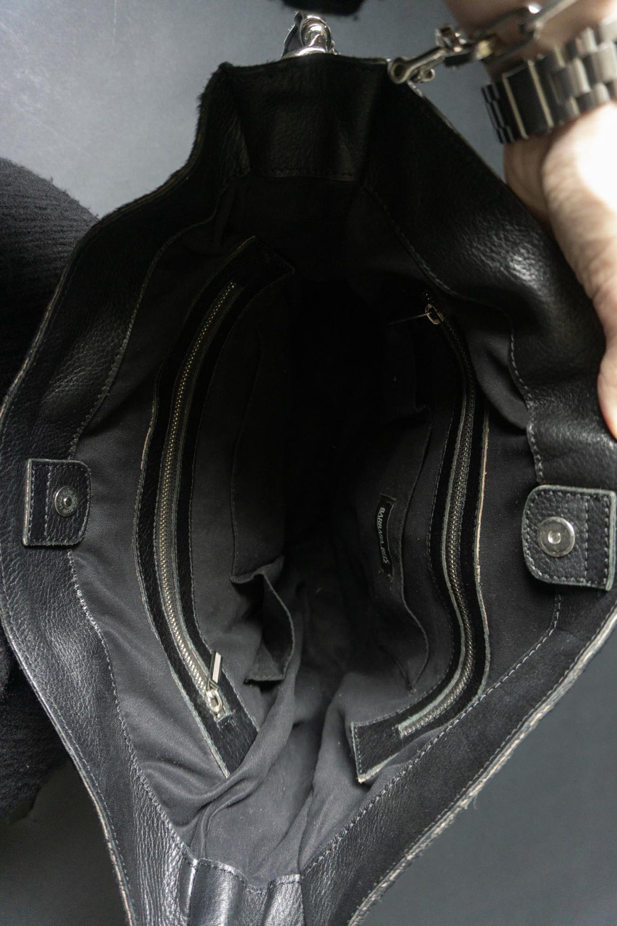 Vintage Gothic Shopper aus schwarzem Ponyfell und Leder | Y2K Shoulder Bag