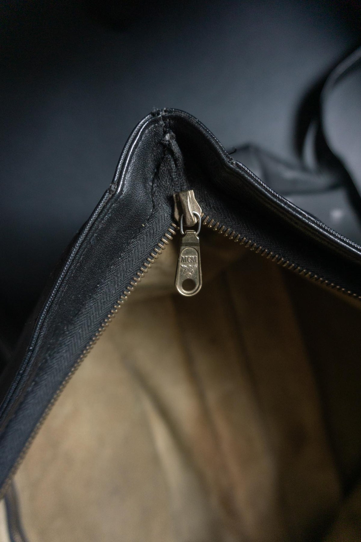 MCM Vintage Shopper aus den 80er Jahren | Schwarze Visetos Monogram Tasche