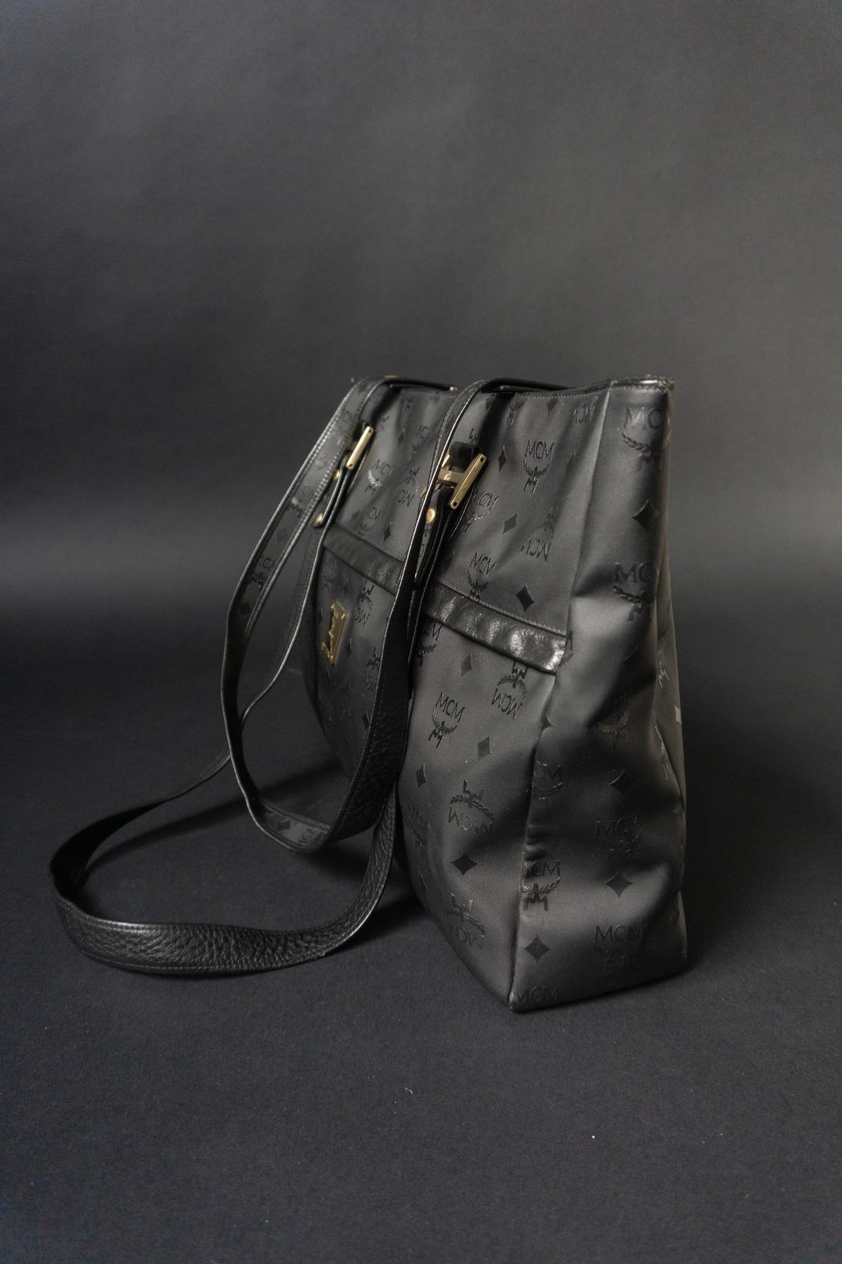 MCM Vintage Shopper aus den 80er Jahren | Schwarze Visetos Monogram Tasche