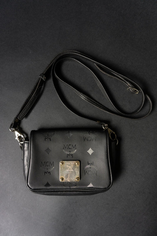 MCM Vintage Mini Bag aus den 80er Jahren | Schwarze Visetos Monogram Crossbody Tasche