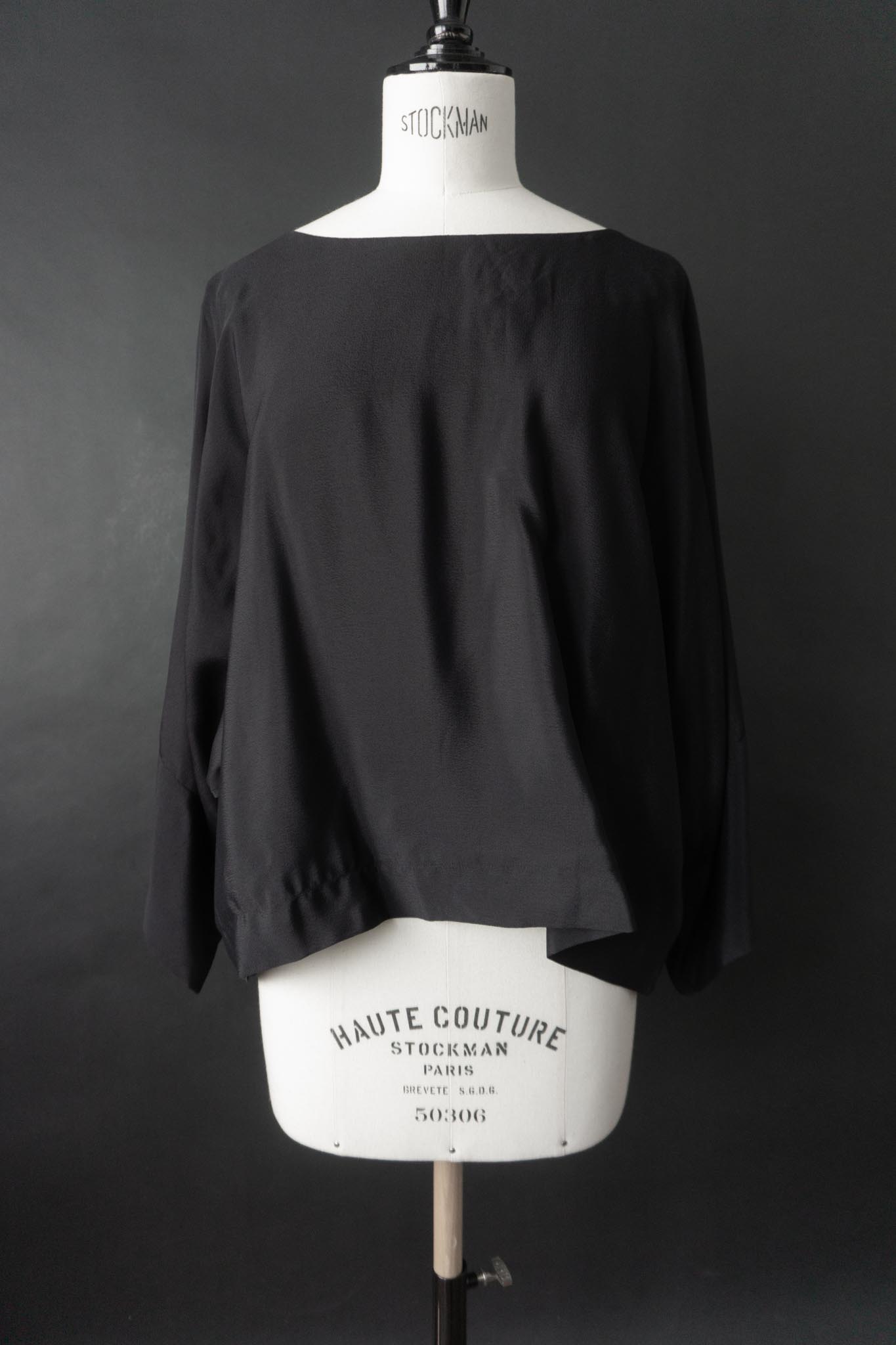 Avantgarde Bluse aus Viskose in Midnight, L–XL