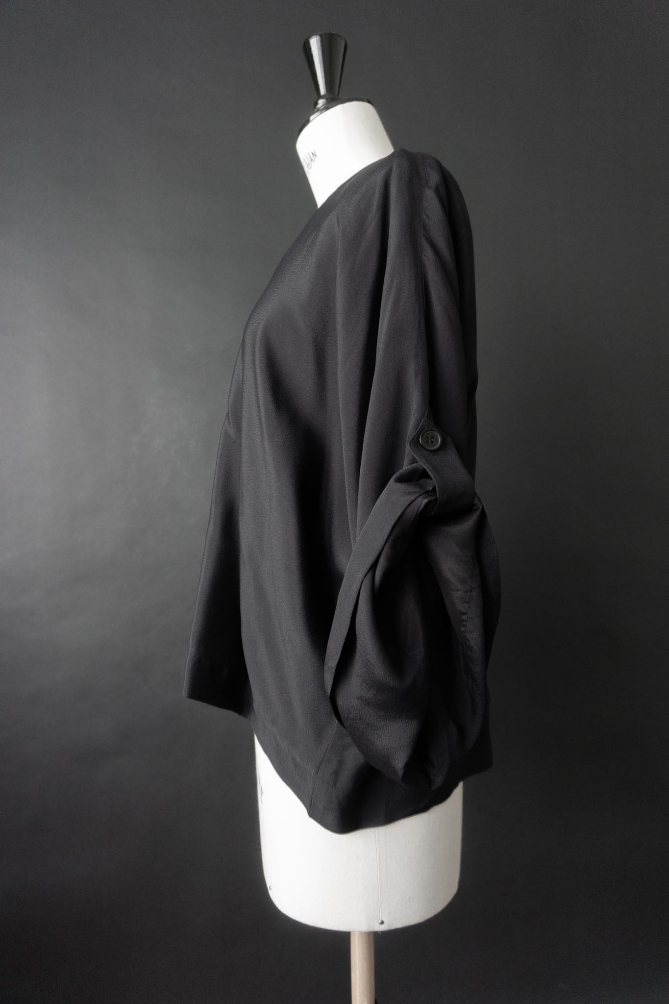 Avantgarde Bluse aus Viskose in Midnight, L–XL