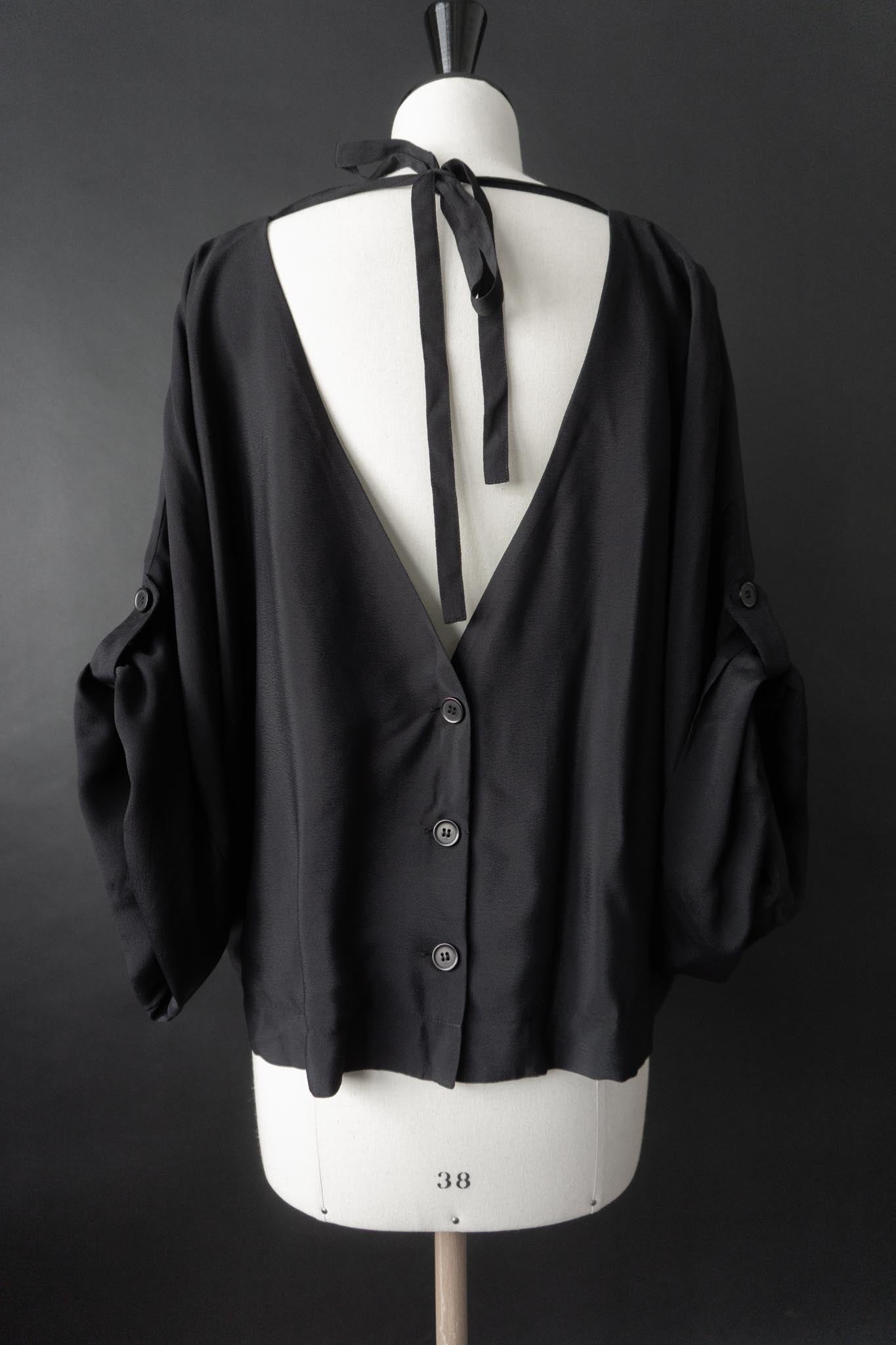 Avantgarde Bluse aus Viskose in Midnight, L–XL