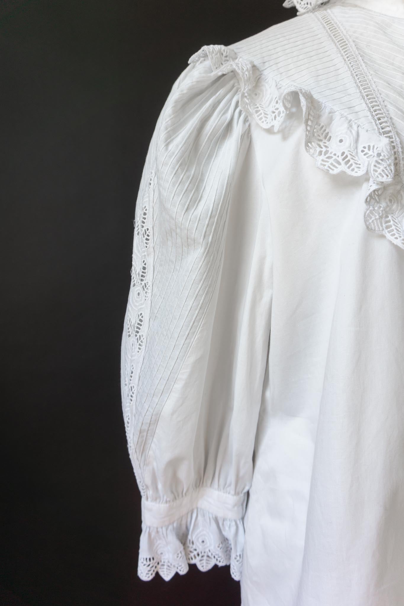 Vintage 80s Vampire Bluse, M–L