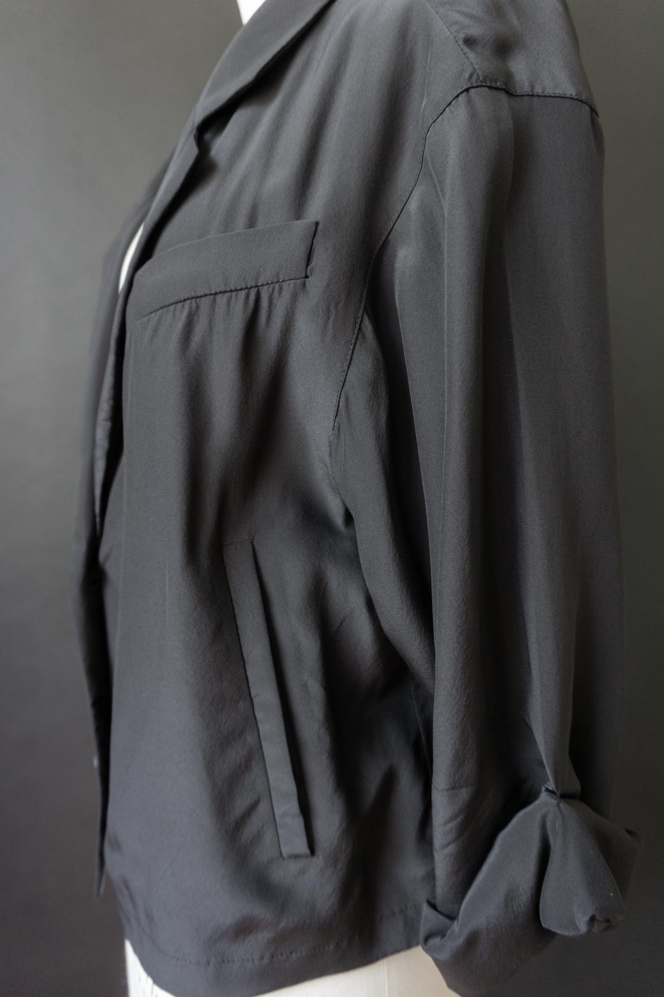 Vintage Prada Blusen Blazer aus reiner Seide, M–L
