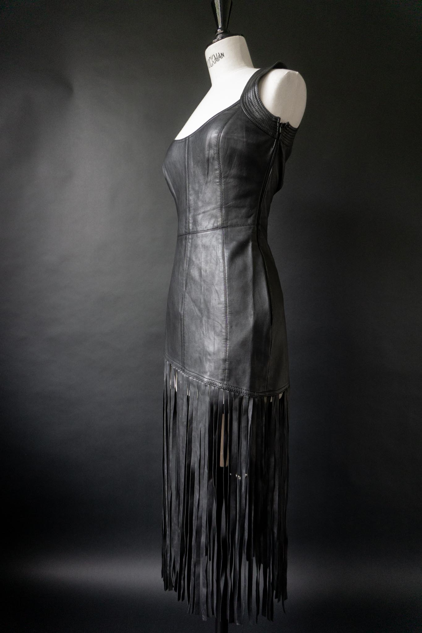 Vintage 80s Escada Lederkleid mit Fransen, Runway Piece, XS-S