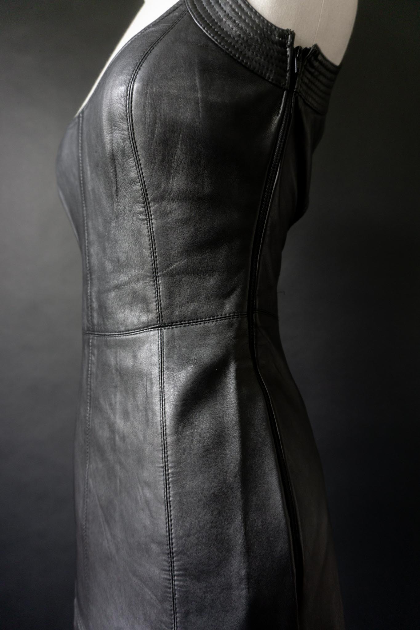 Vintage 80s Escada Lederkleid mit Fransen, Runway Piece, XS-S