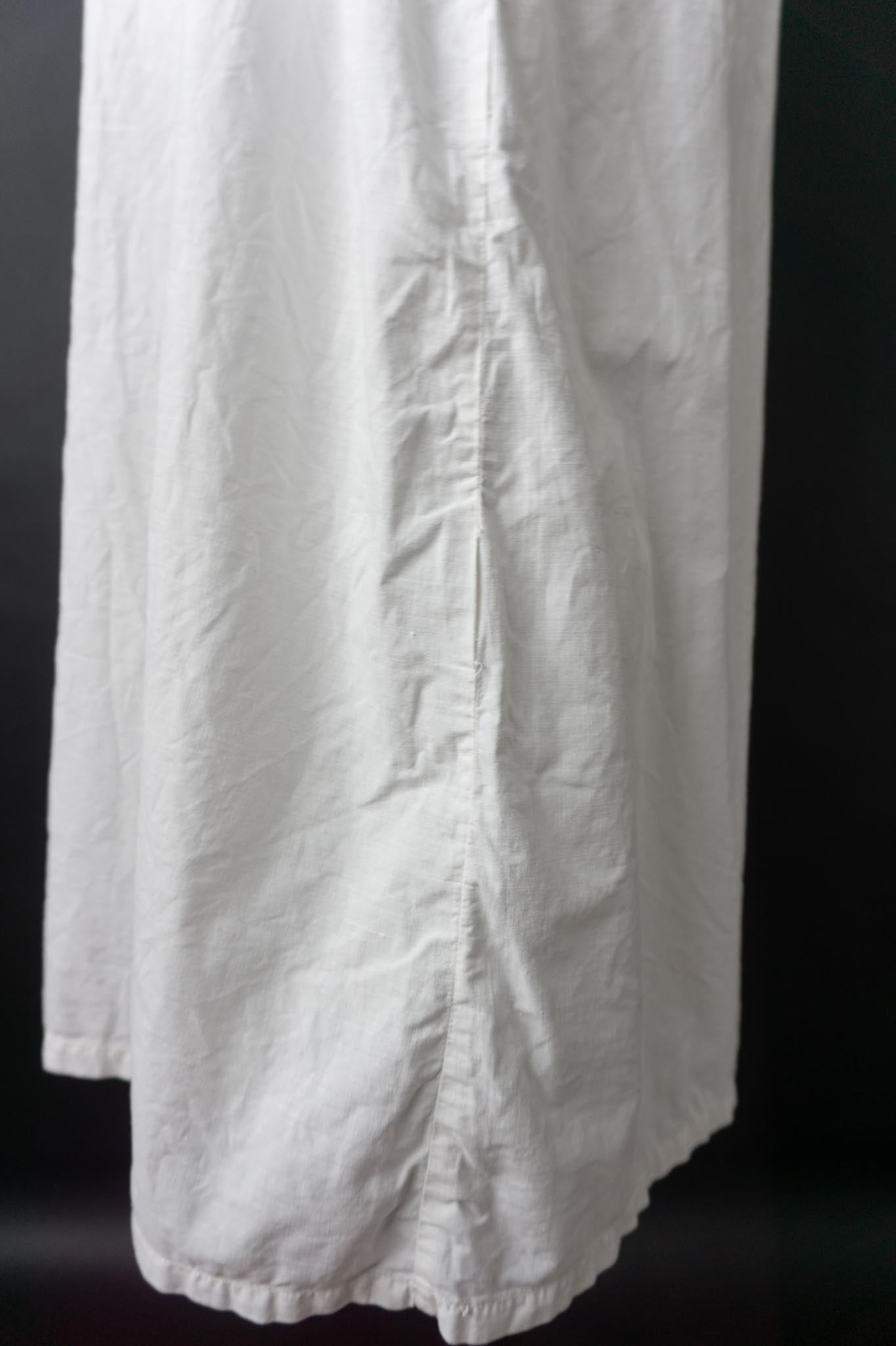 Antikes Leinenkleid mit Cape-Ärmeln und Spitze
