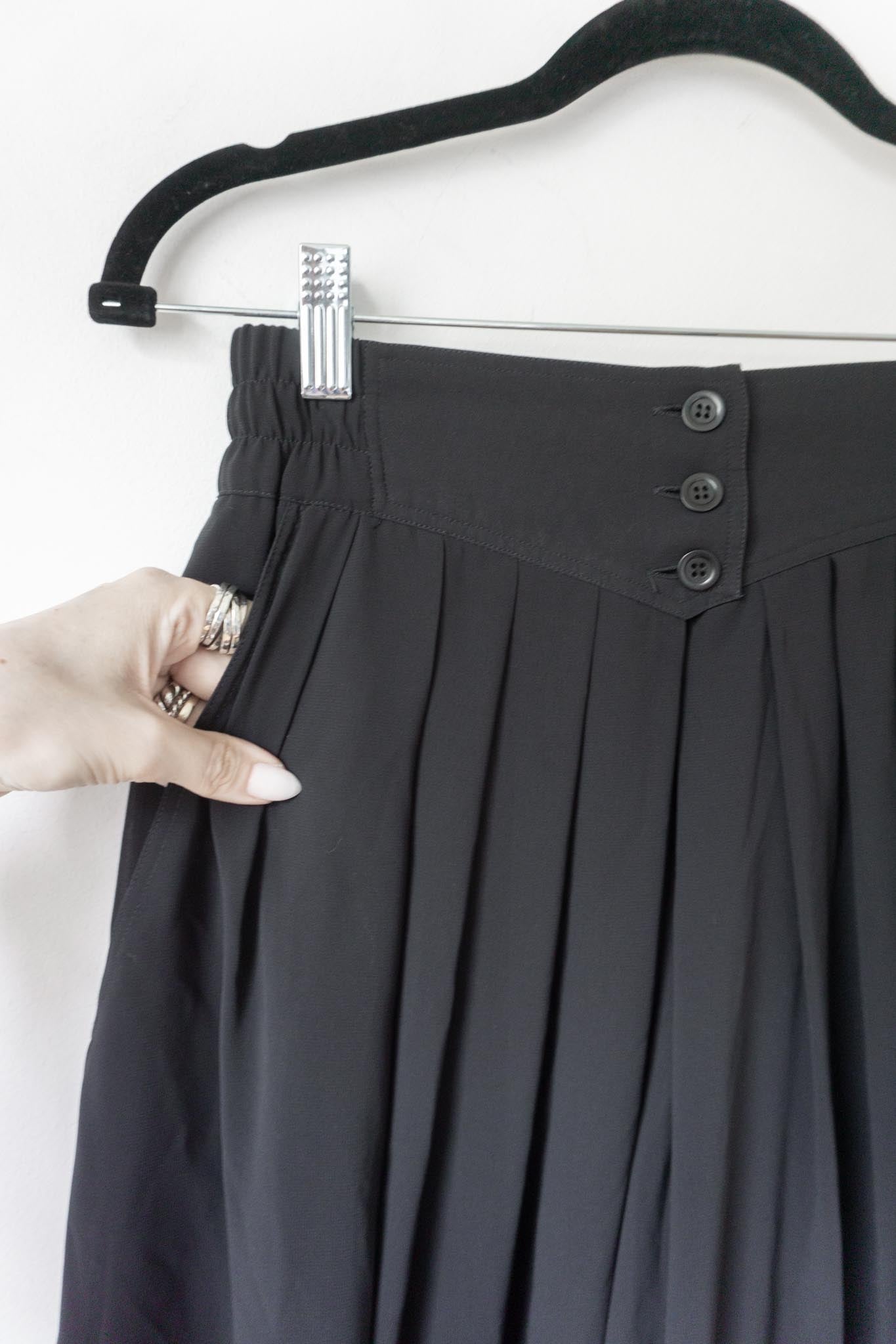 Vintage 80s wide leg Culotte, Hosenrock, S-M theplaincircle vintage