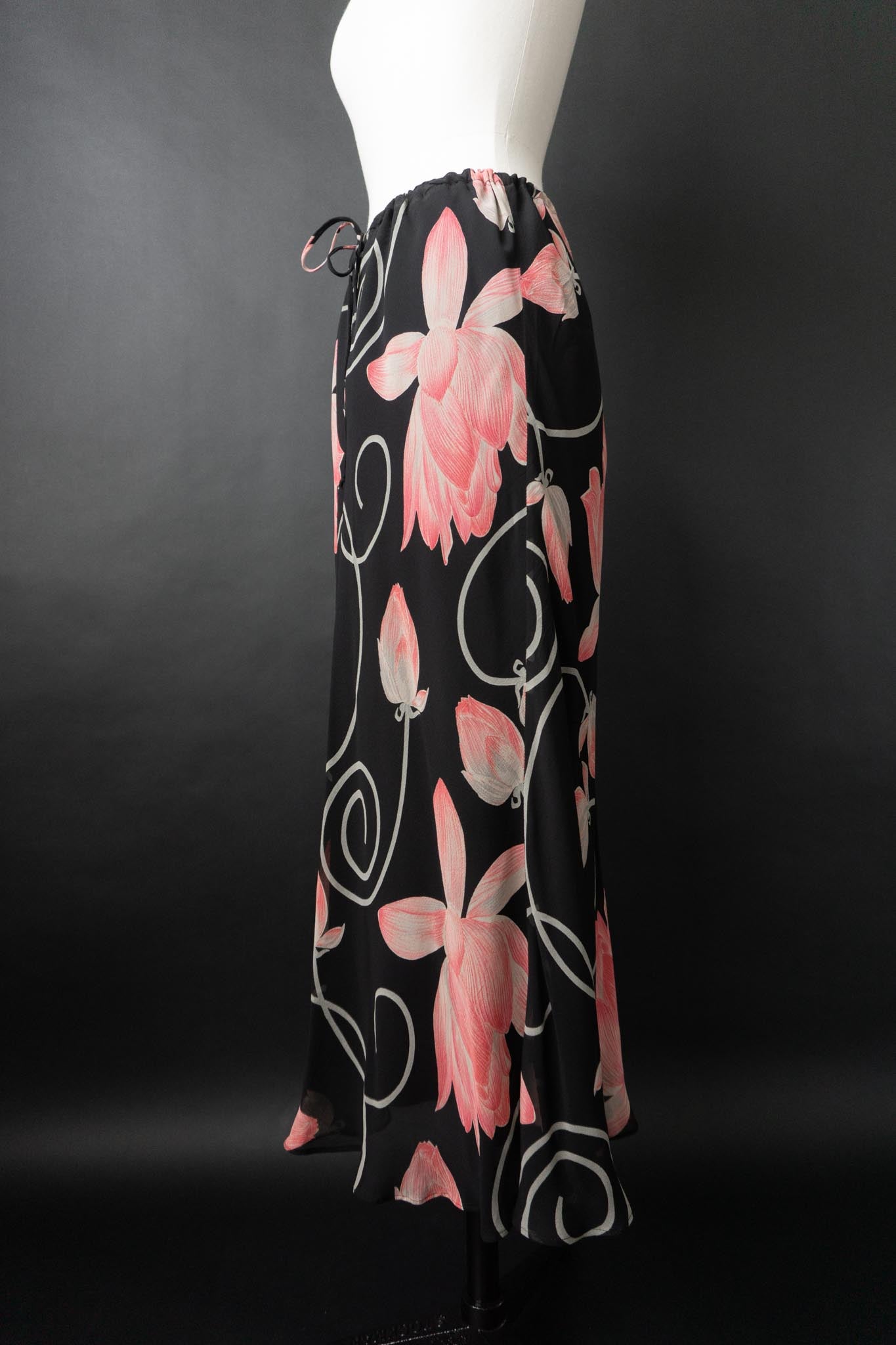 Vintage 90s Set: Rock & Top, Pure Silk, dark flowers, M–XL