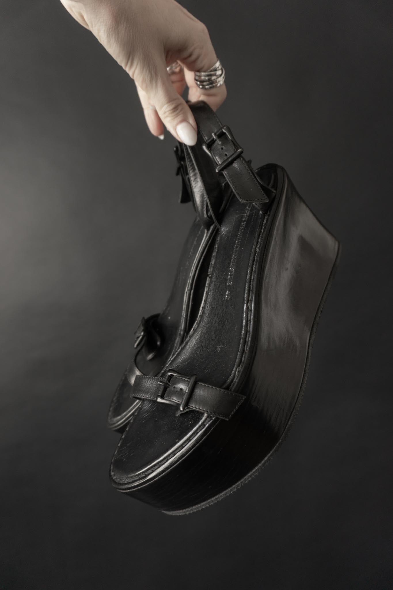 Ann Demeulemeester SS 2004 Platform Mules aus schwarzem Leder mit Keilabsatz, 40