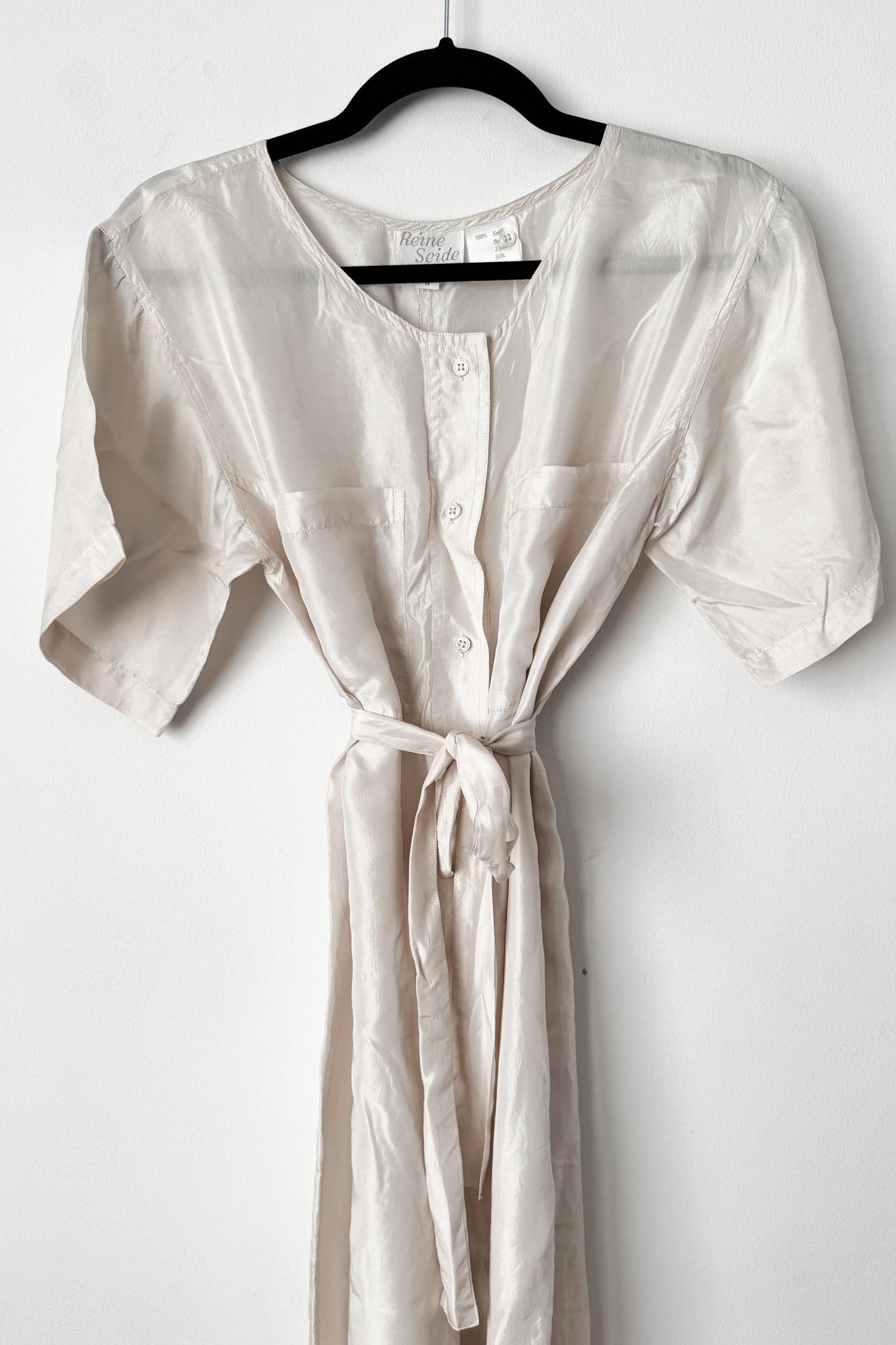 Vintage 80s Seiden Jumpsuit, Creme mit Taillengürtel, XS–S