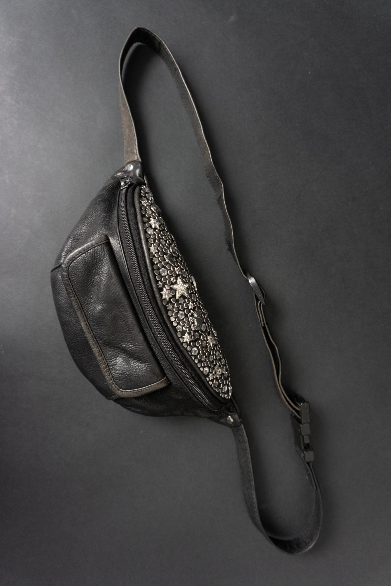 Vintage Kolster Bauchtasche aus Leder mit Nieten
