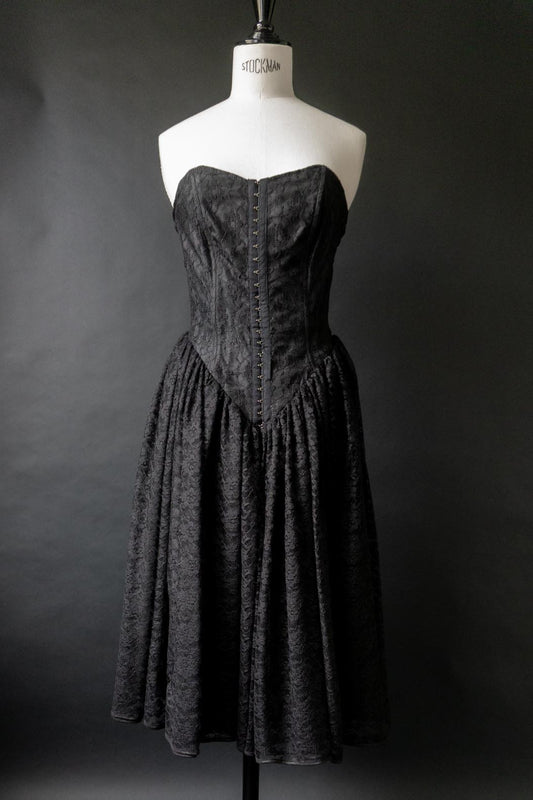Vintage 80s Spitzenkleid mit Korsagenoberteil, XS–S