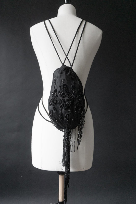 Vintage Whimsigoth Rucksack mit schwarzen Perlen und Fransen