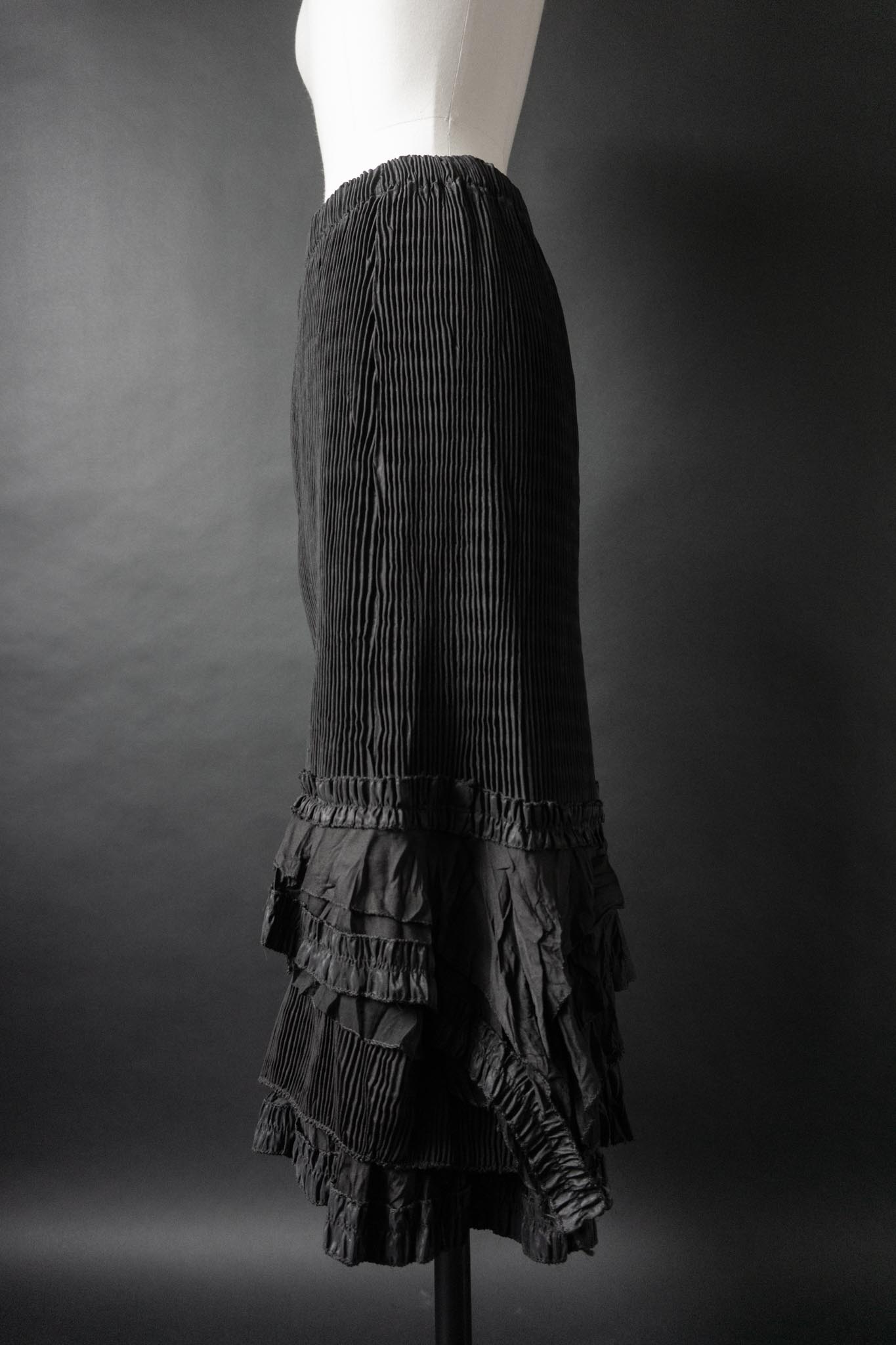 Vintage Plissé Rock mit asymmetrischen Rüschen, S–L
