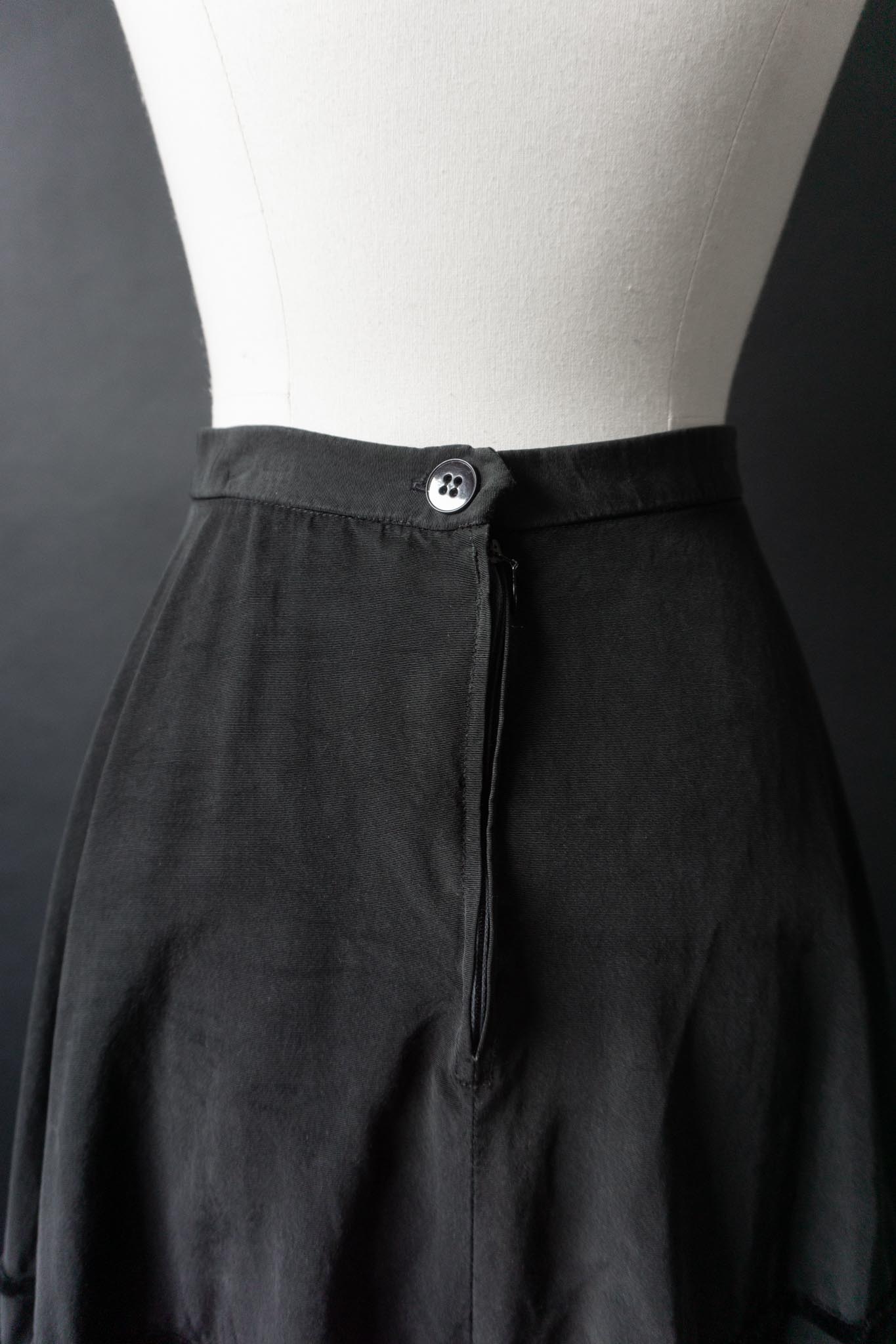 Vintage 80s Stufenrock, Schwarzer Samt, XS–S