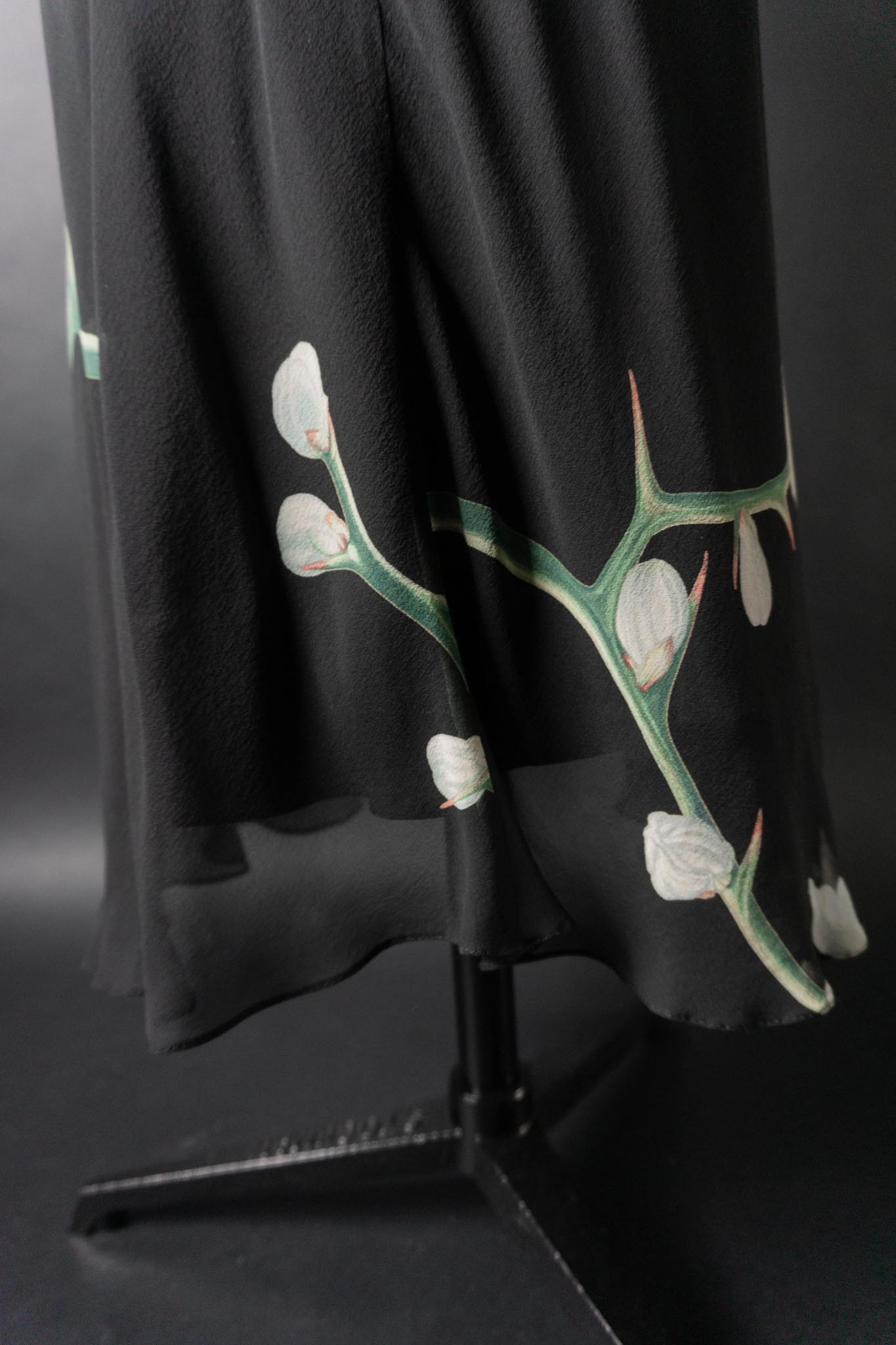 Vintage 90s Midirock, Seide, Orchideen, M–XL