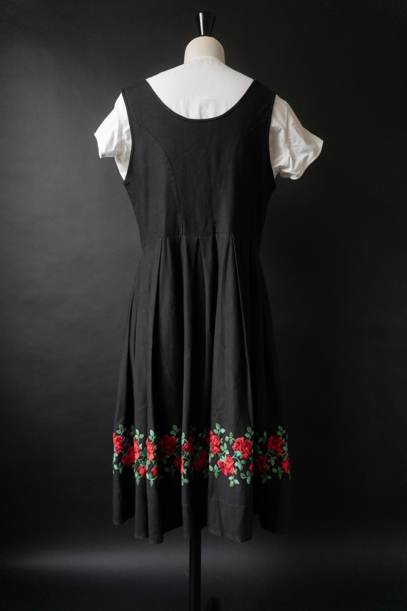 Vintage Goth Dirndl, Berchtesgarden Rosenstickerei, L-XL