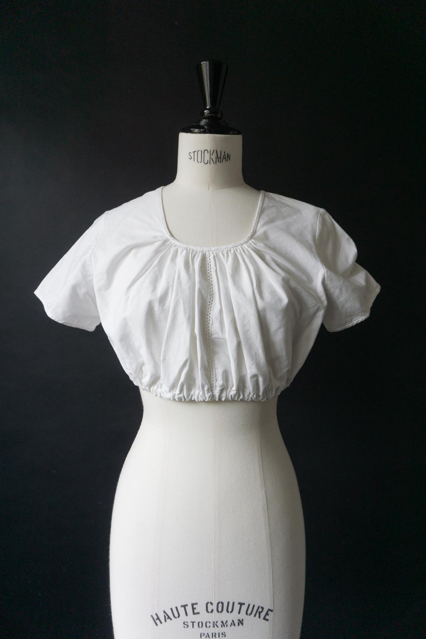 Vintage Goth Dirndl, Berchtesgarden Rosenstickerei, L-XL
