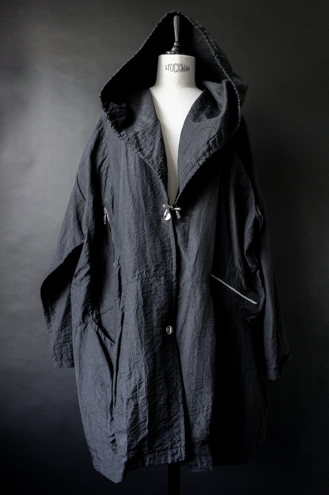 Vintage avantgarde Nylonjacke, Kapuze, L–XL