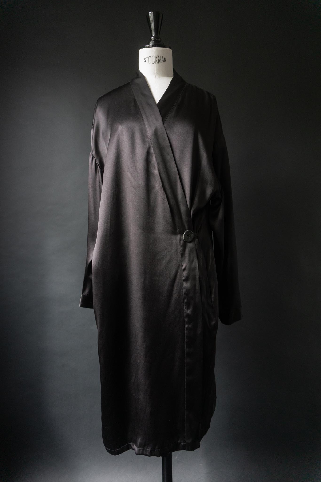 Vintage Kimono, schwarze Seide, M–L