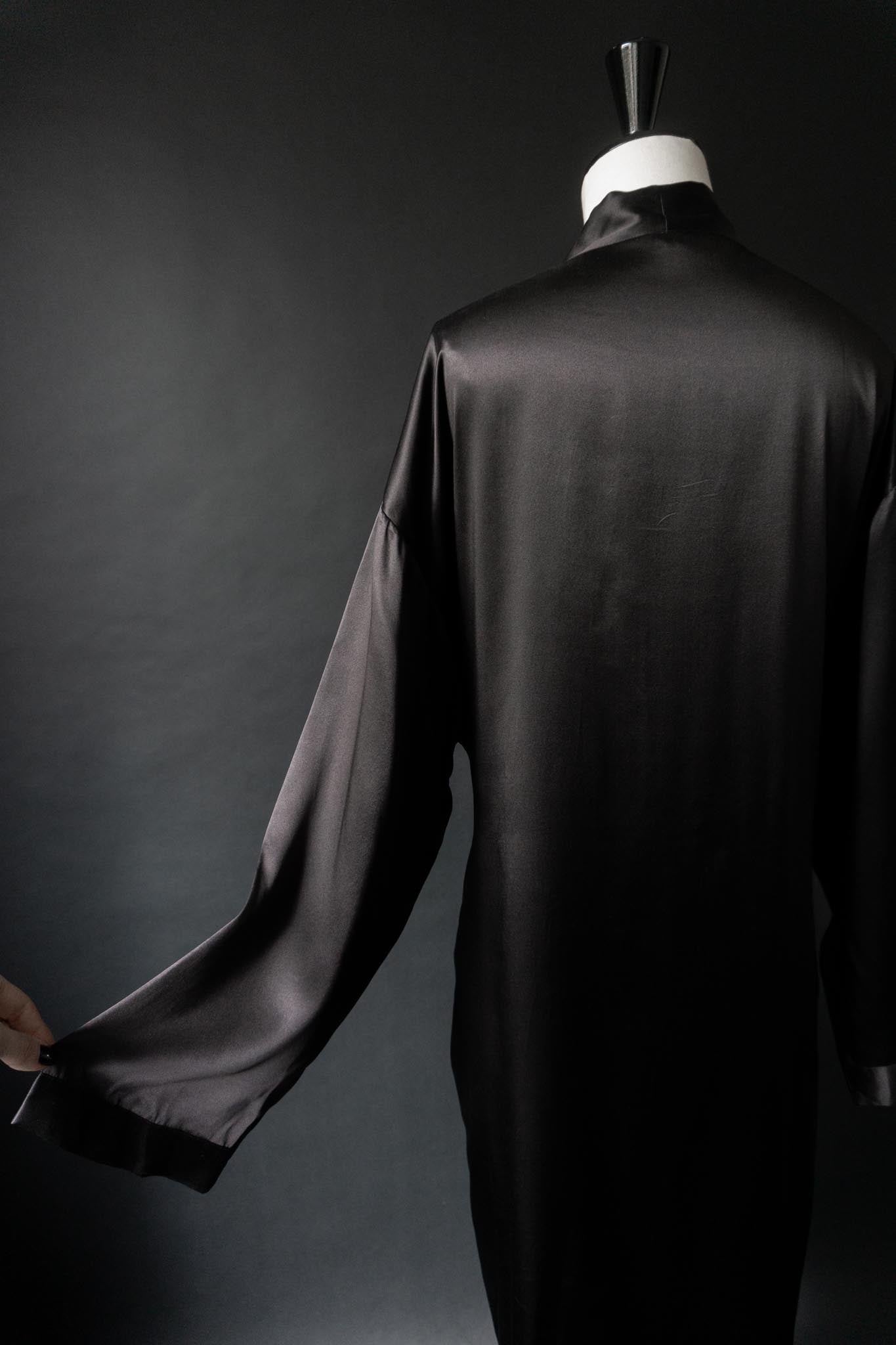 Vintage Kimono, schwarze Seide, M–L