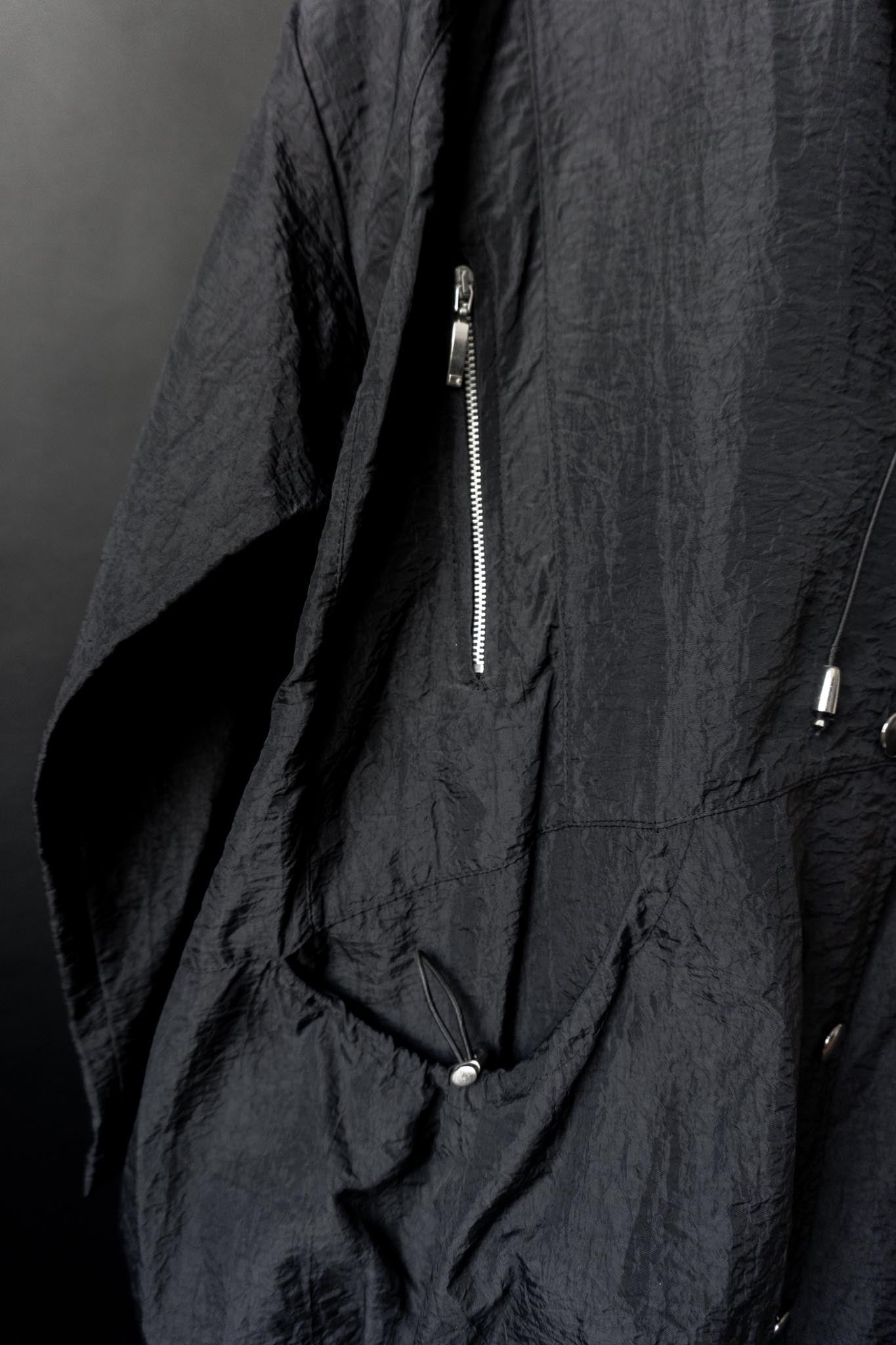 Vintage avantgarde Nylonjacke, Kapuze, L–XL