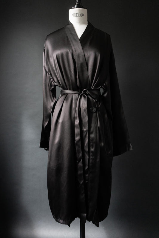 Vintage Kimono, schwarze Seide, M–L