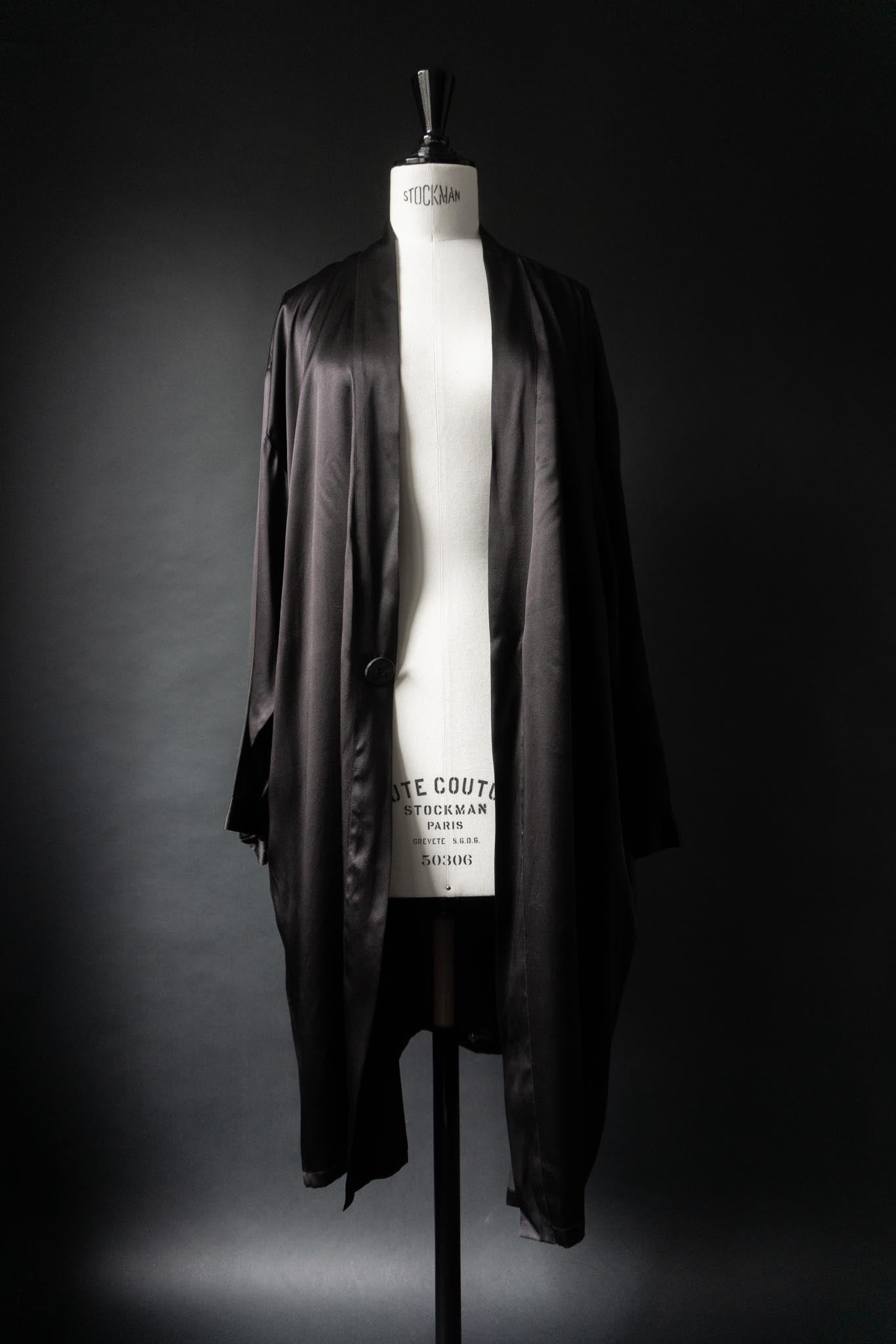 Vintage Kimono, schwarze Seide, M–L