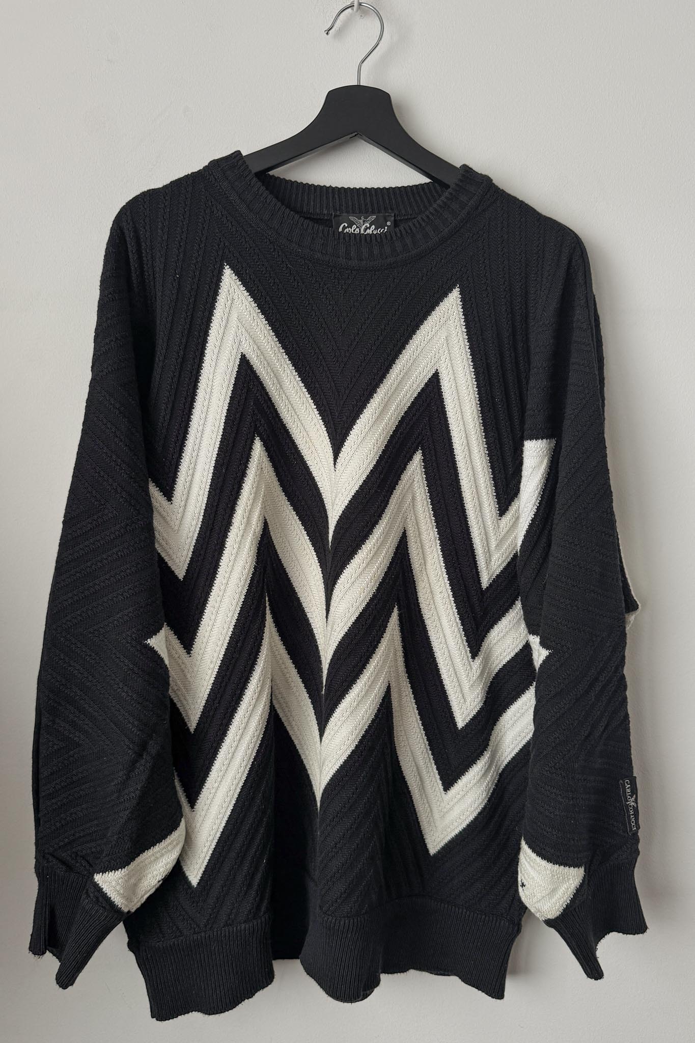 Vintage 90s Carlo Colucci Pullover – Schwarz mit Chevronmuster, XL