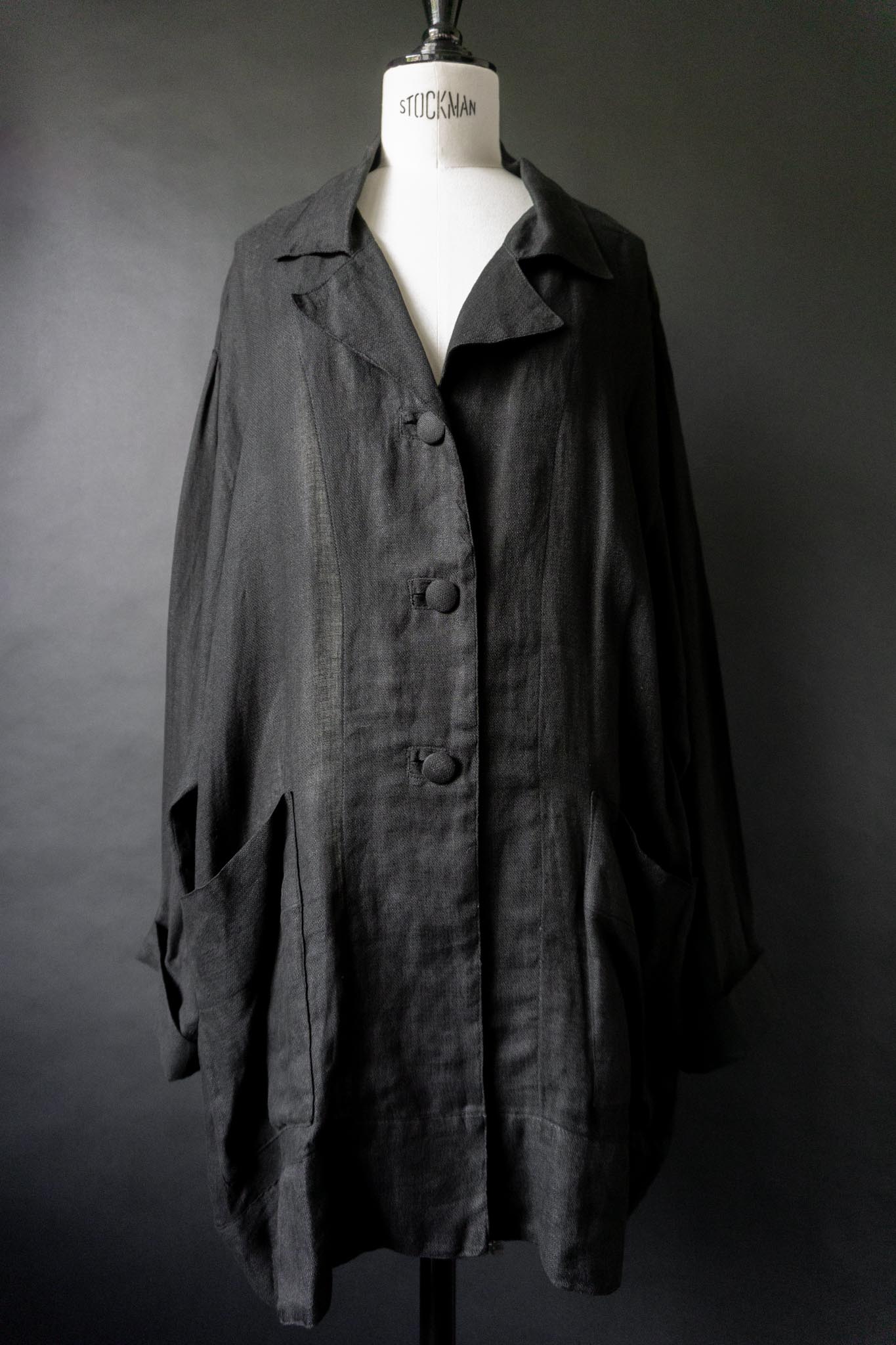Vintage oversized Leinenjacke mit skulpturalem Schnitt, L–XL