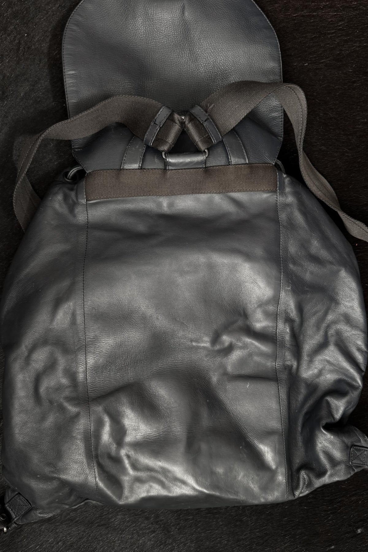 Vintage Bottega Veneta Lederrucksack in Dunkelblau mit Intrecciato-Details