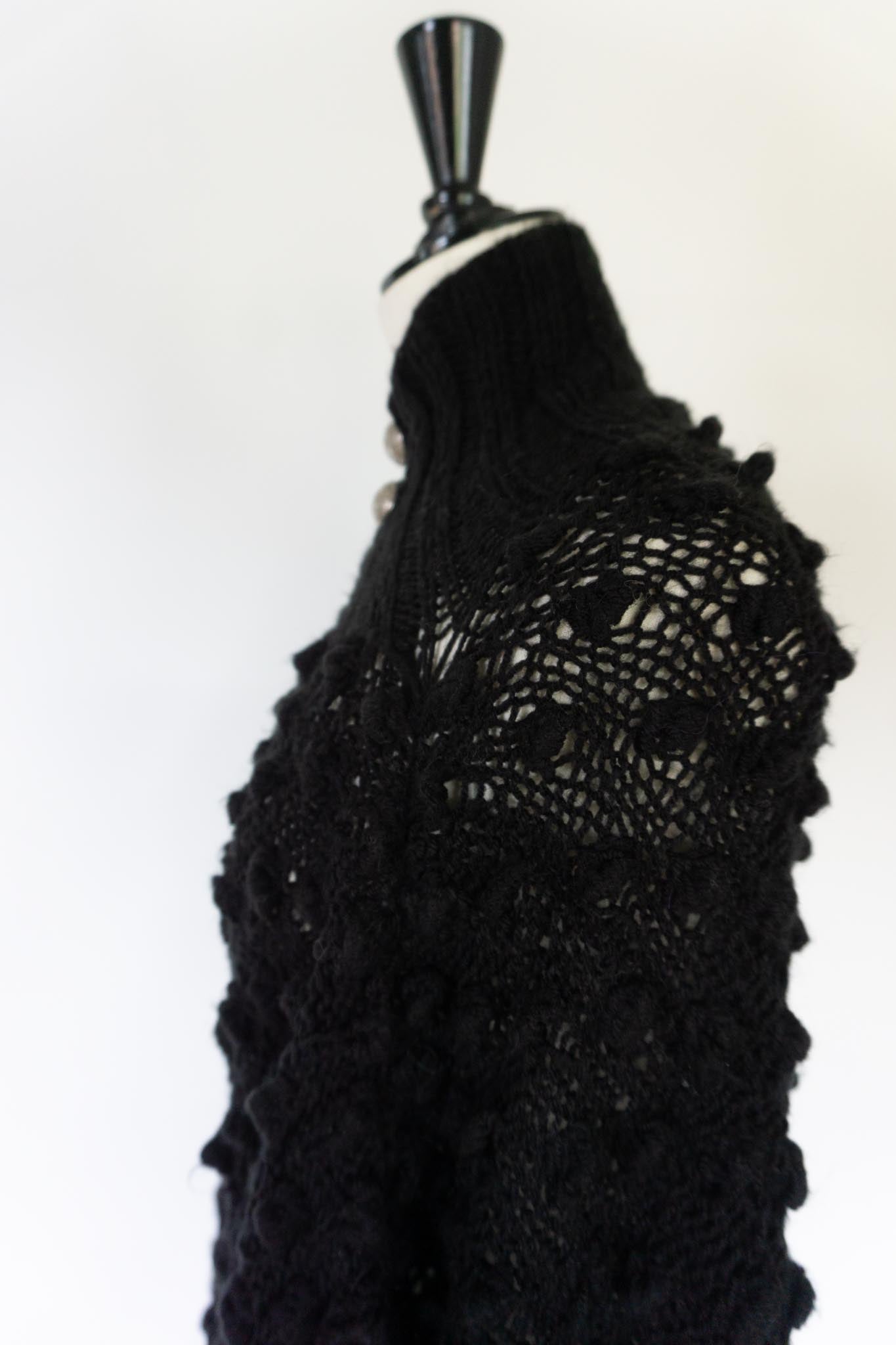 Handgestrickter Oversized Pullover mit Noppenstruktur in Schwarz, M–XXXL