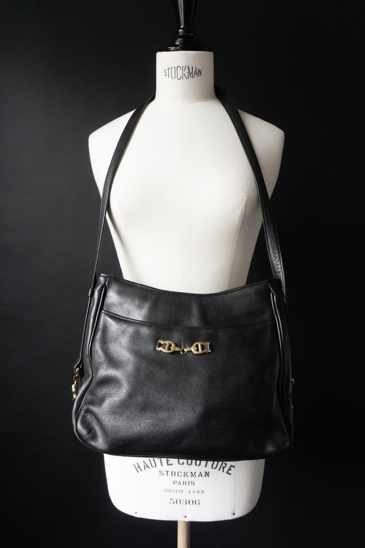 Vintage Aigner Beuteltasche 90er Jahren | Black Leather Crossbody Bag