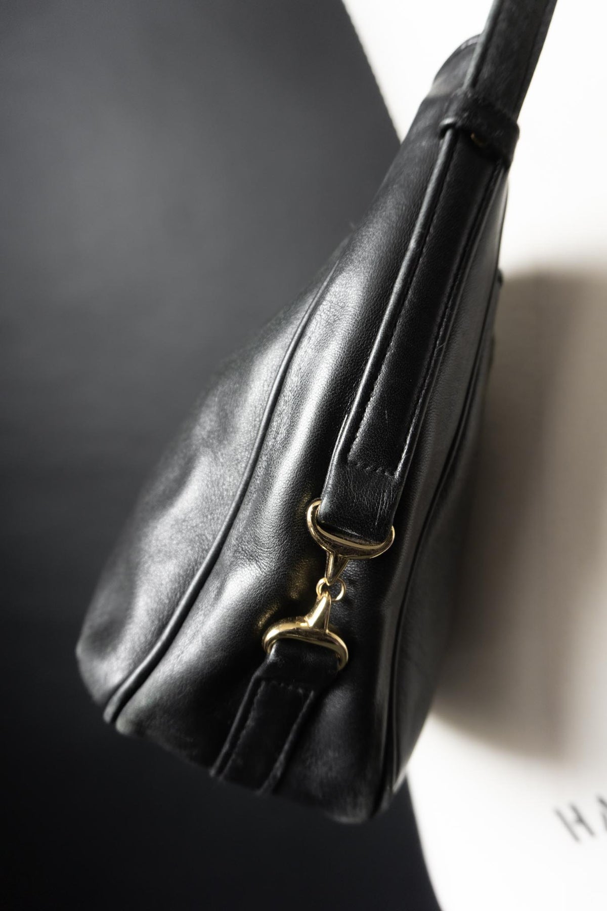 Vintage Aigner Beuteltasche 90er Jahren | Black Leather Crossbody Bag