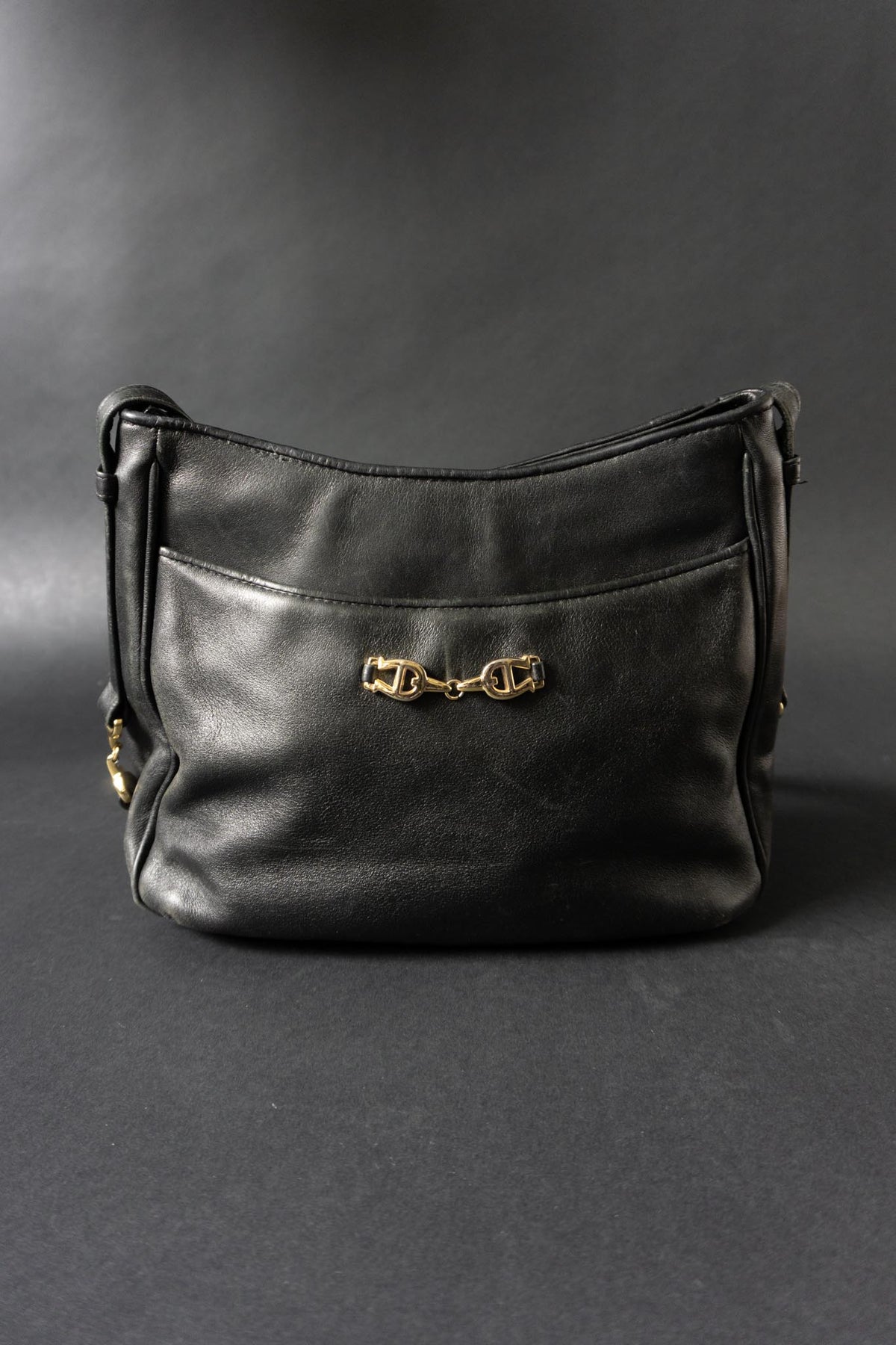 Vintage Aigner Beuteltasche 90er Jahren | Black Leather Crossbody Bag