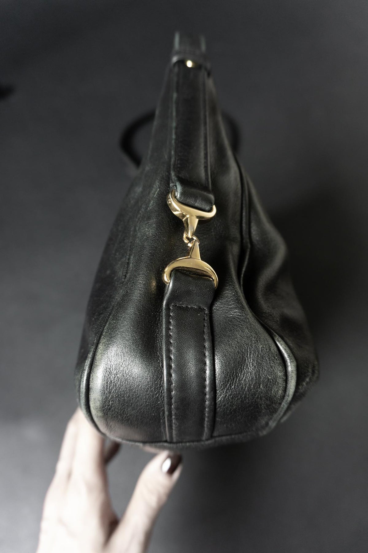 Vintage Aigner Beuteltasche 90er Jahren | Black Leather Crossbody Bag