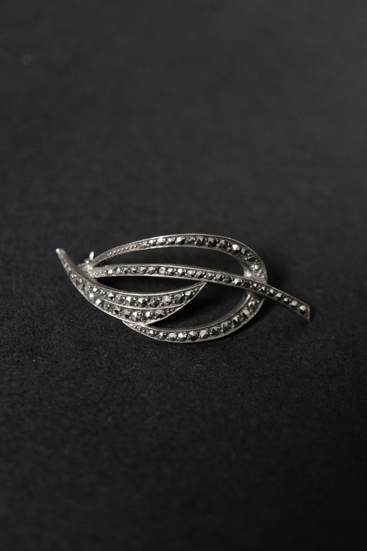 Antike Silberbrosche aus 835 Silber mit Markasiten | Geschwungenes Art Déco Design