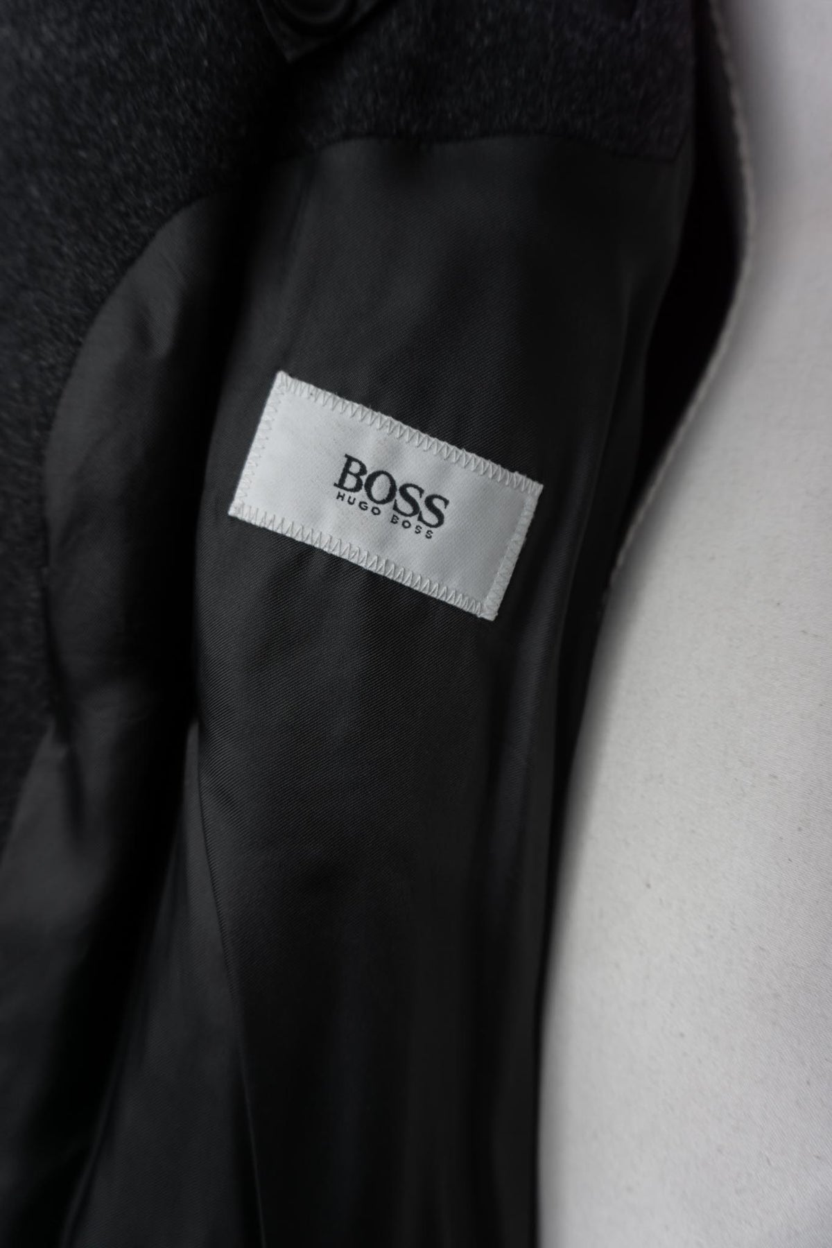 Vintage 90s Hugo Boss Trenchcoat, Wolle, M–XL