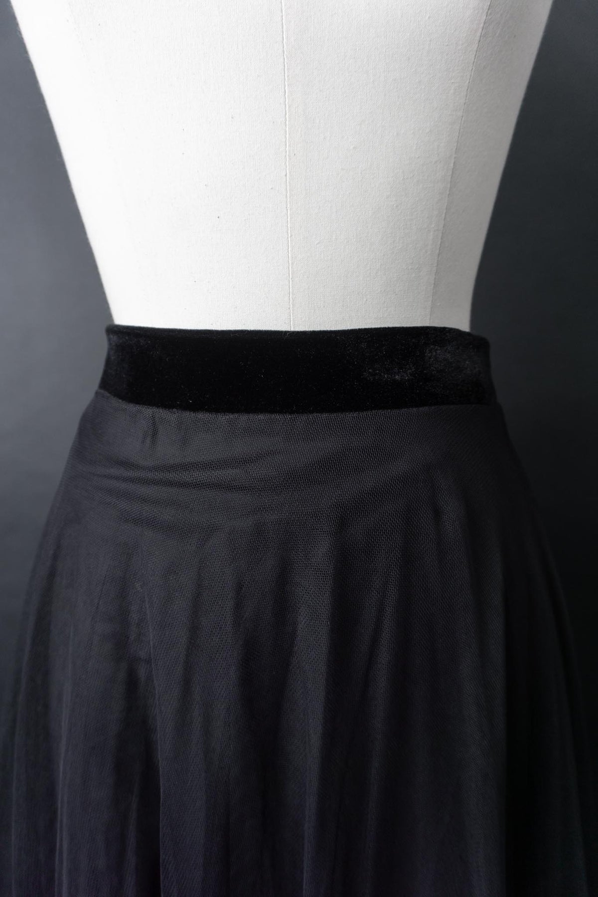 Vintage Maxirock, Tüll und Samt, L–XL