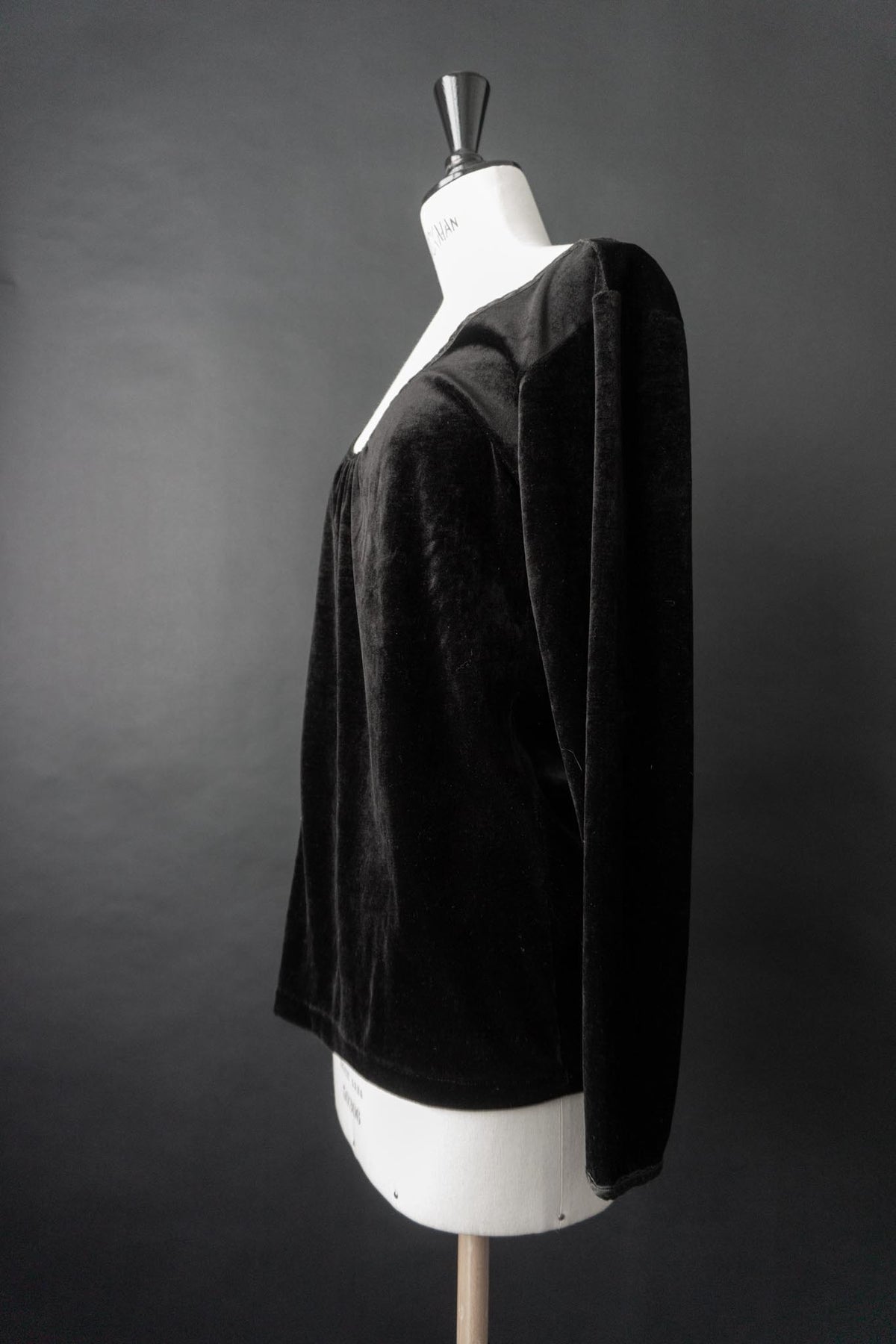 Vintage 80s Yves Saint Laurent Longsleeve, Samt, S–M