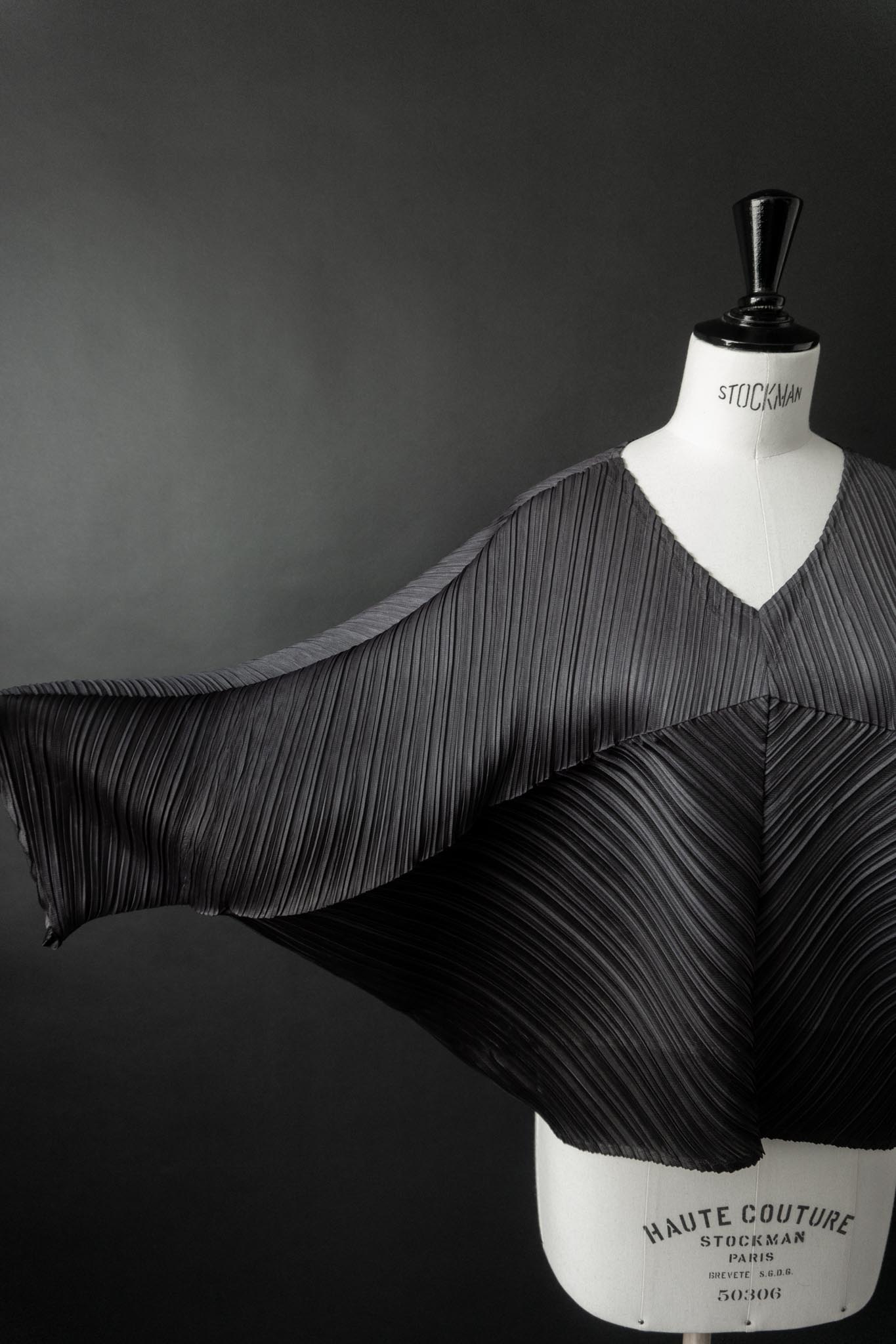 Vintage Pleats Please Issey Miyake – Architektonisches Plissee-Top in Anthrazit, S–XL